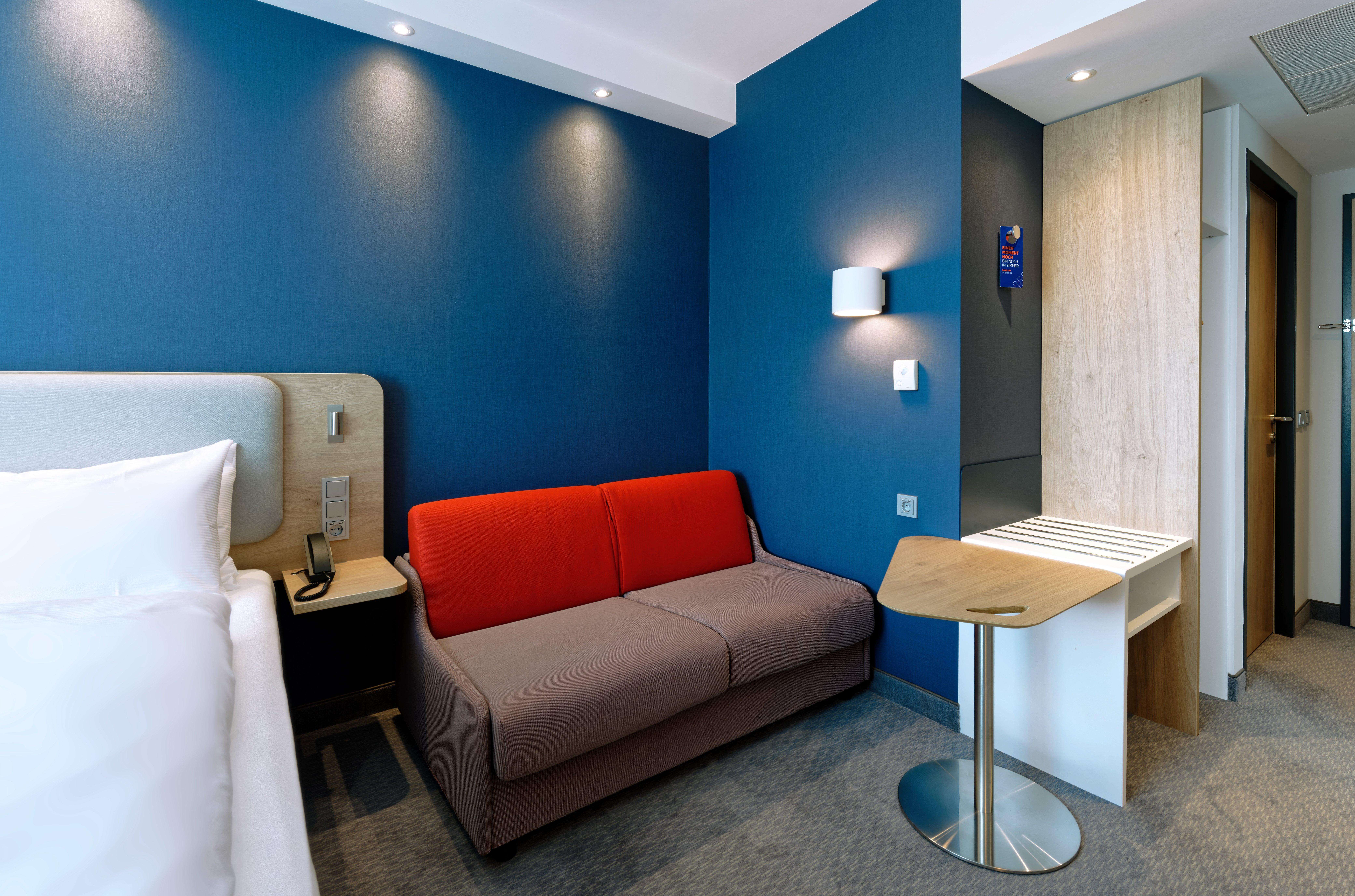 Double Queen Size Bed