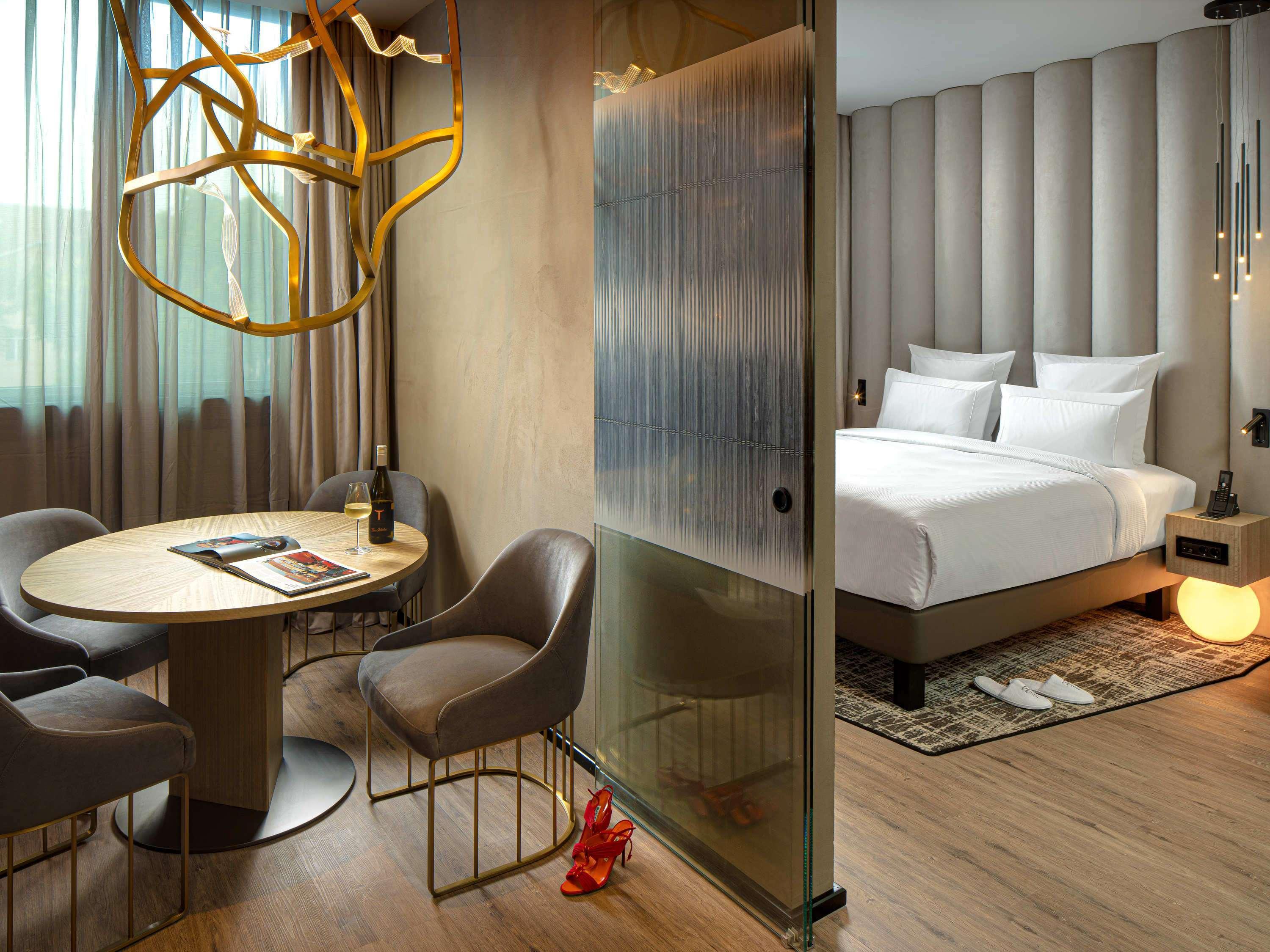 Suite Deluxe with Balcony