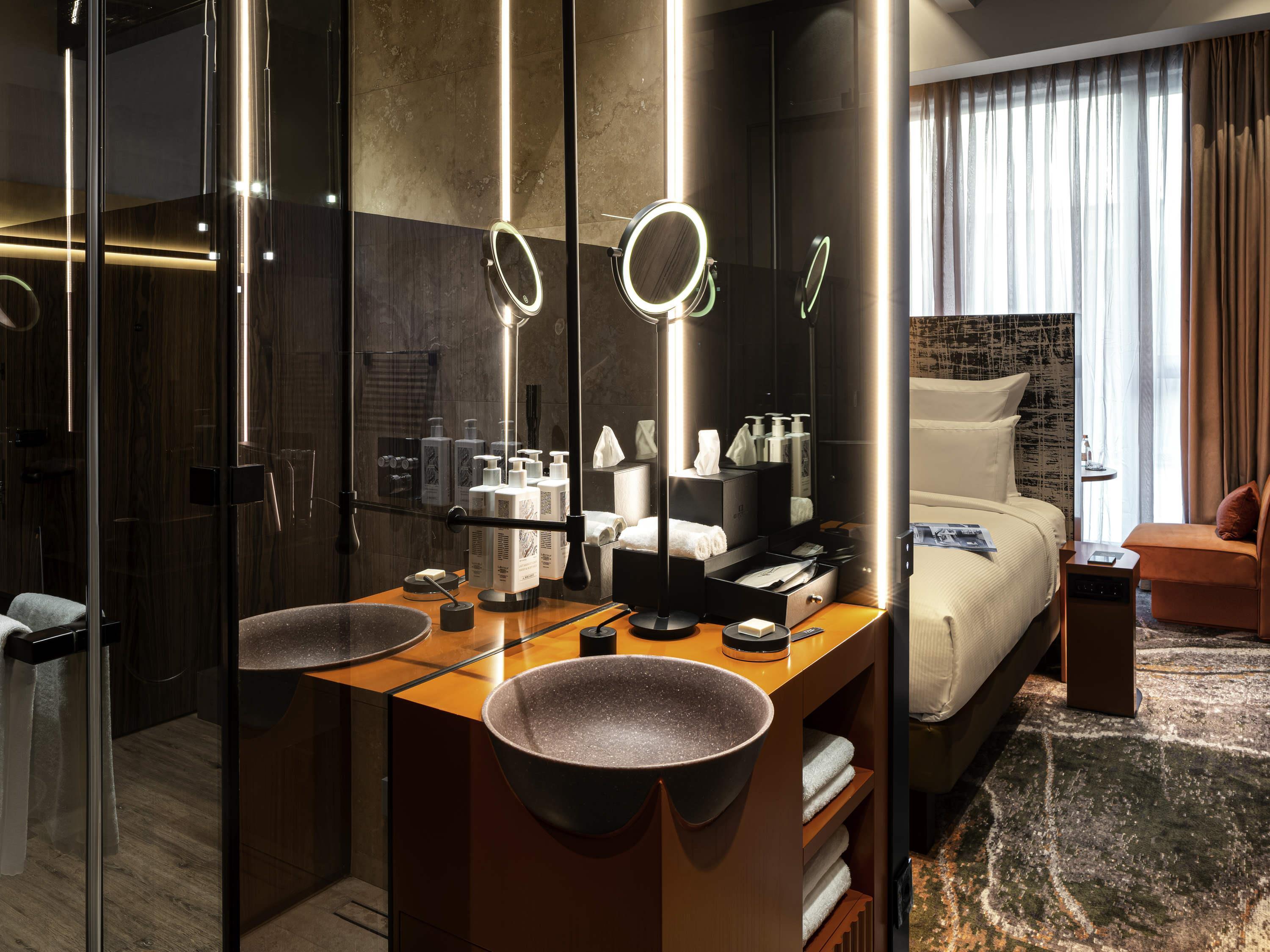 Double Superior King Bed