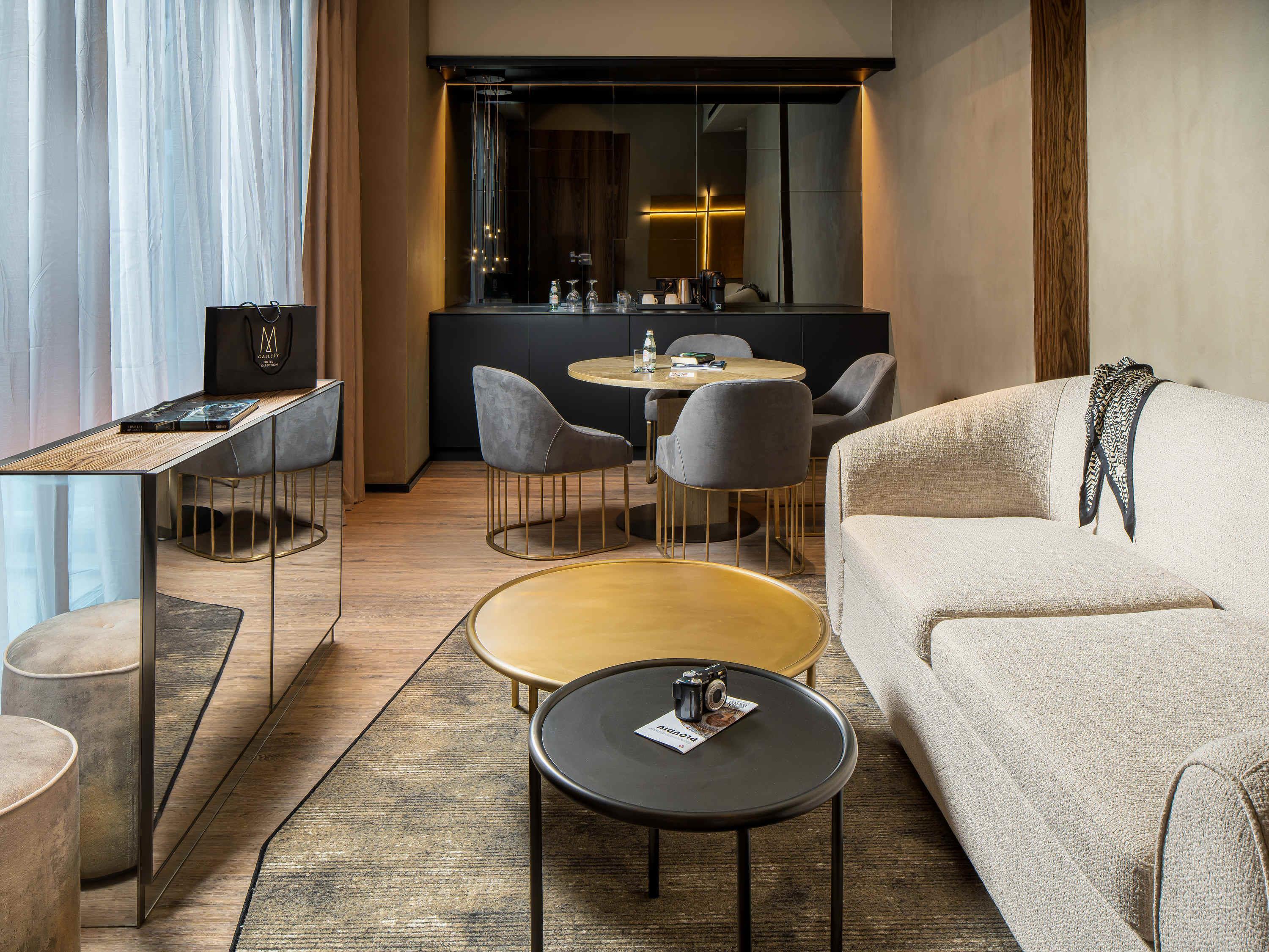 Suite Deluxe King Bed