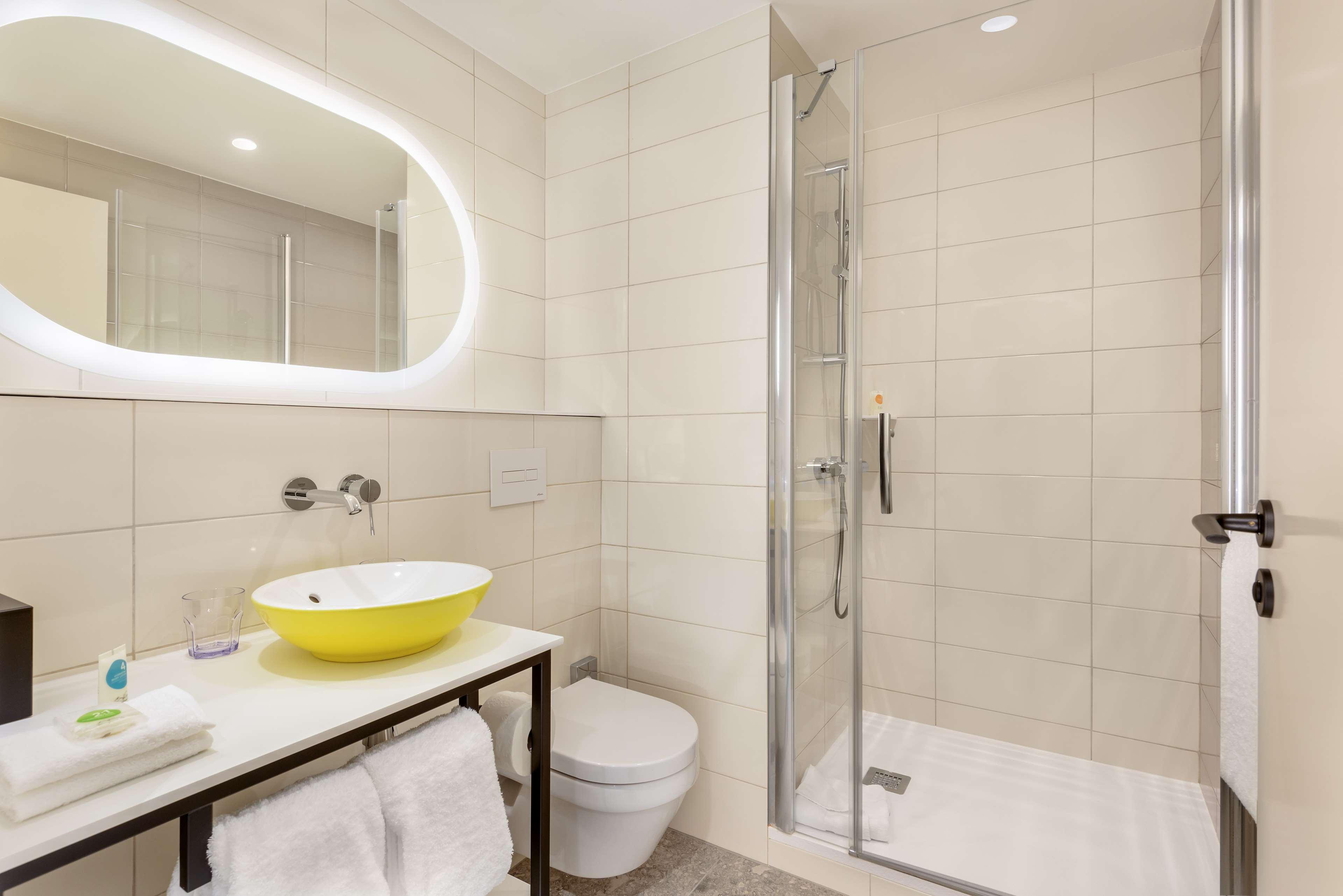 Double Queen Size Bed