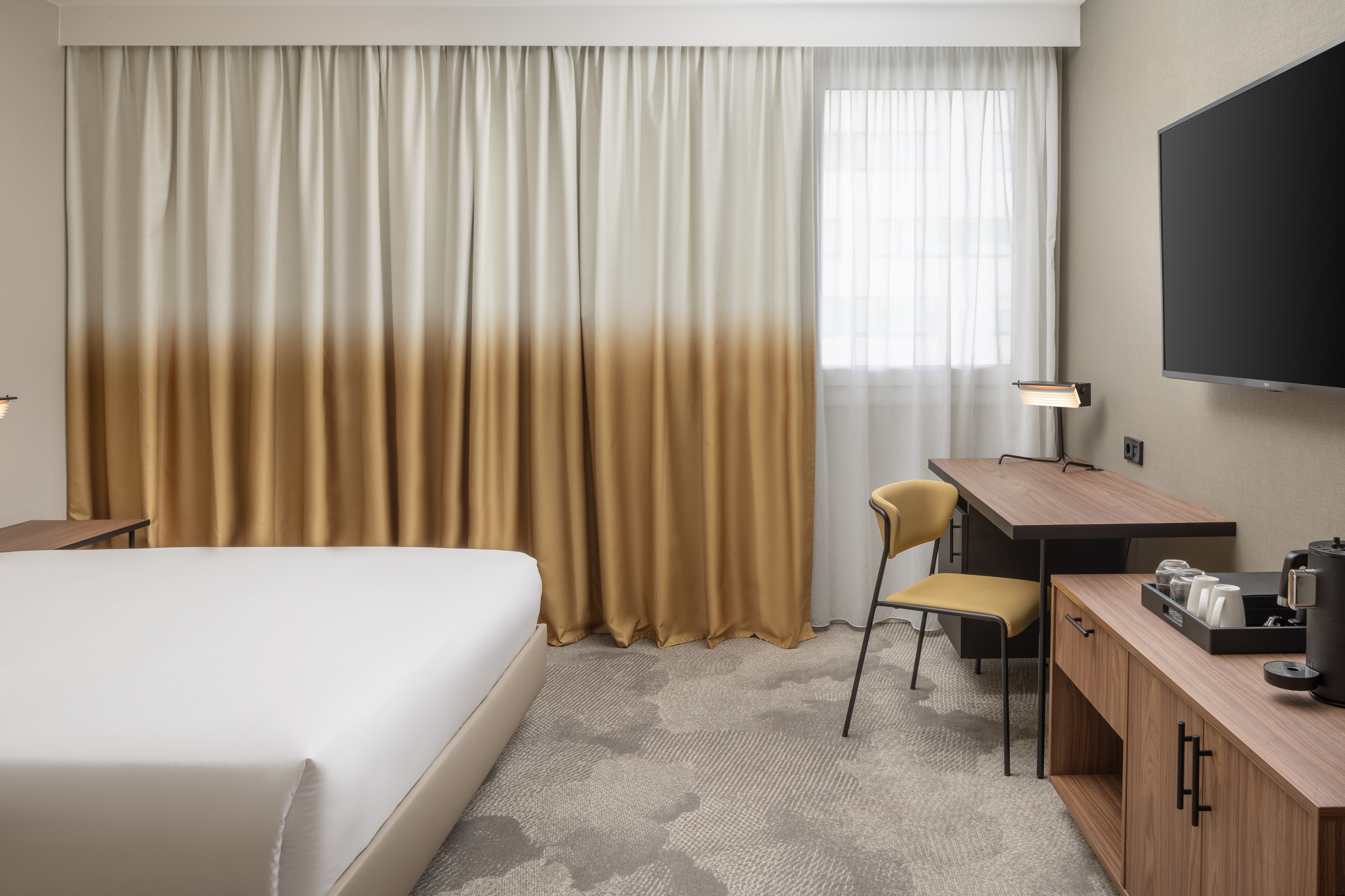 Double Queen Size Bed