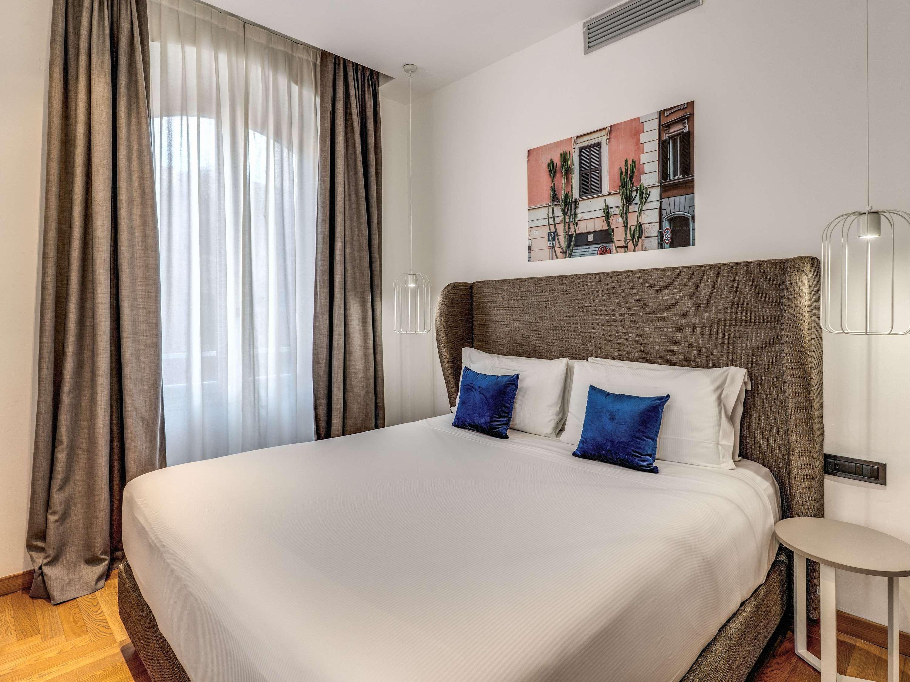 Double Deluxe Queen Bed