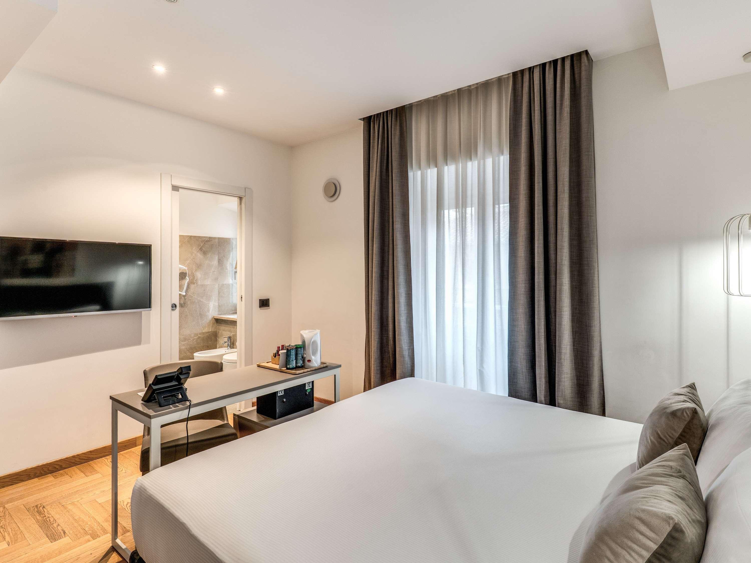 Double or Twin Standard