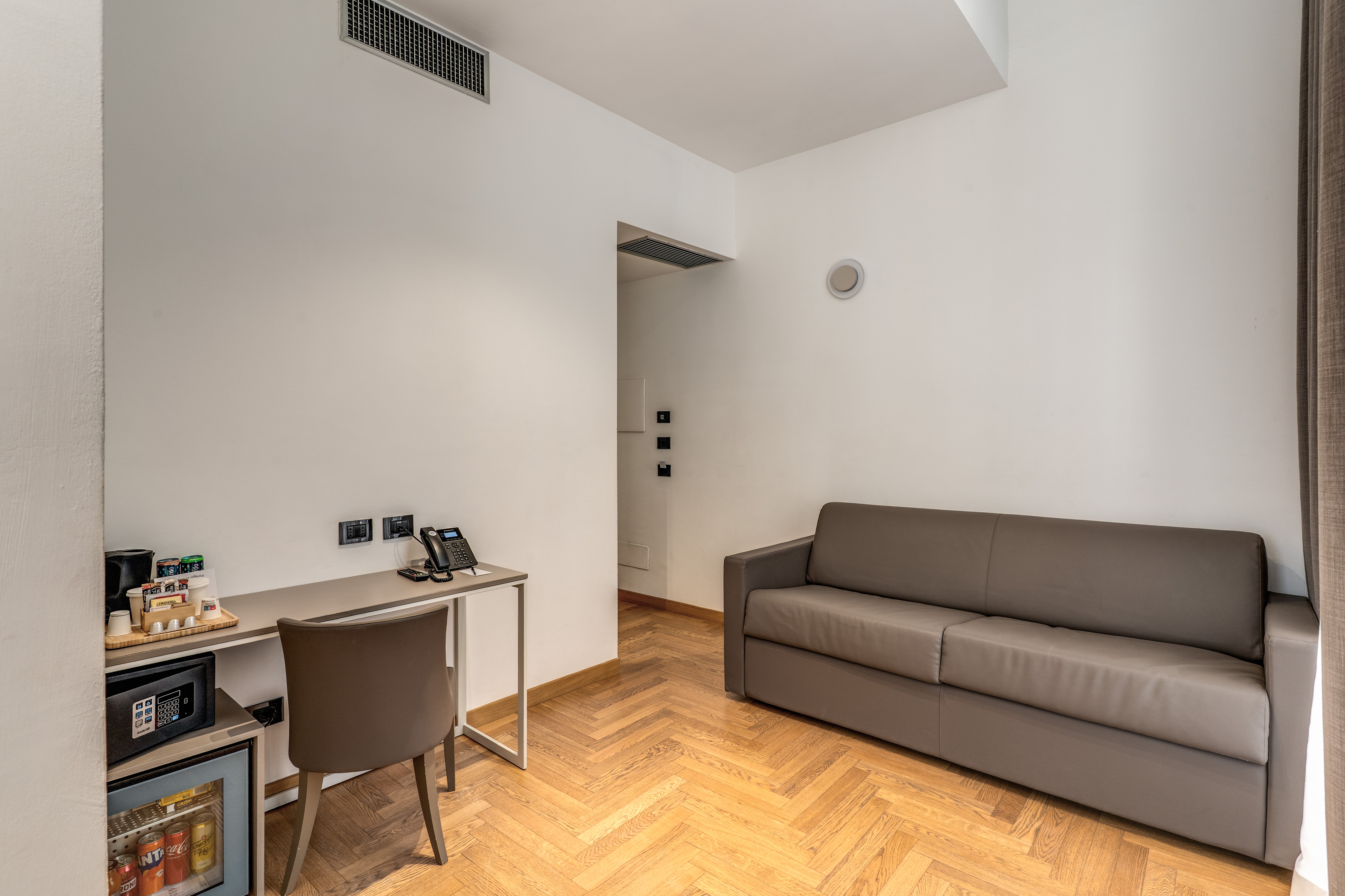 Double Deluxe Queen Bed