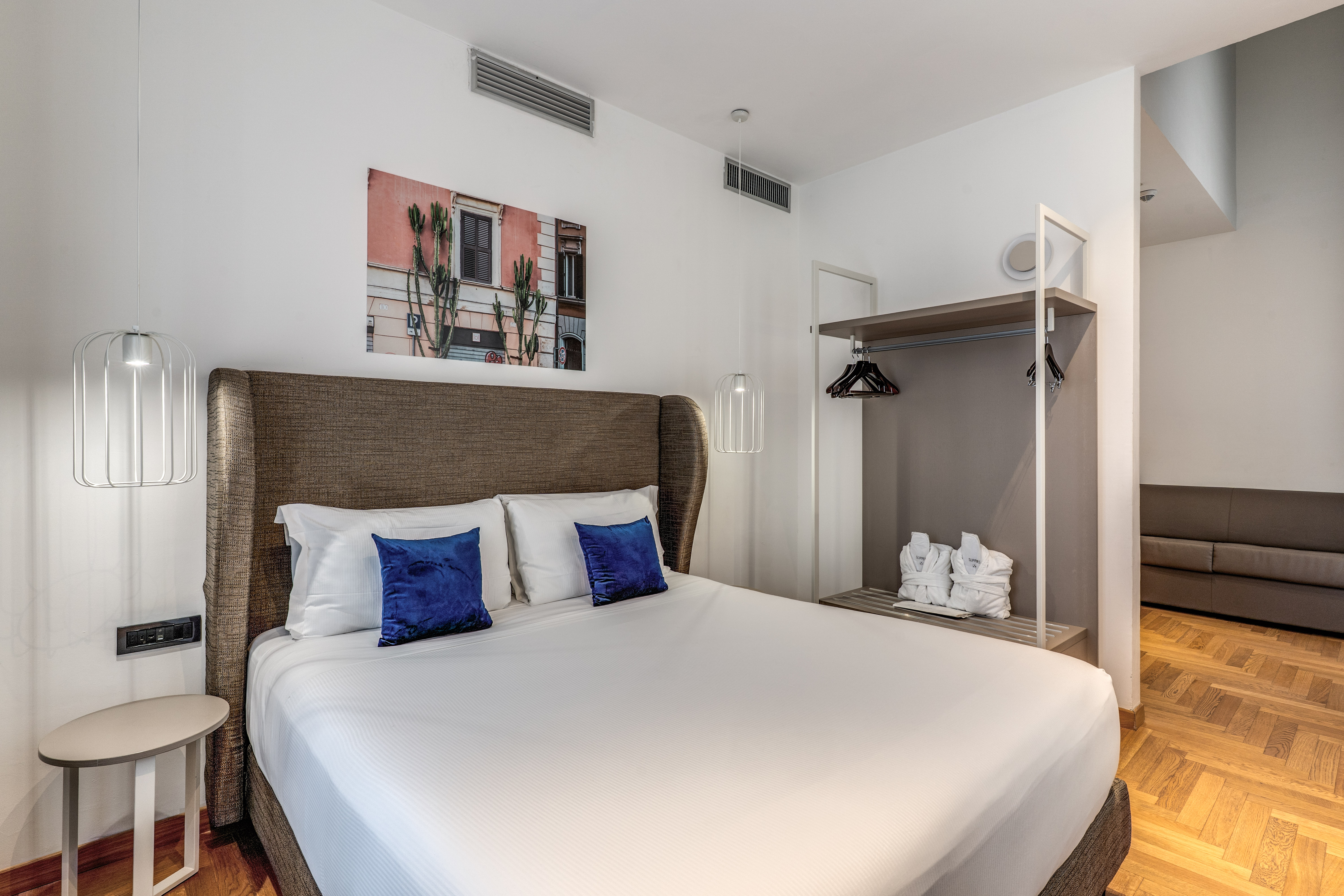 Double Deluxe Queen Bed