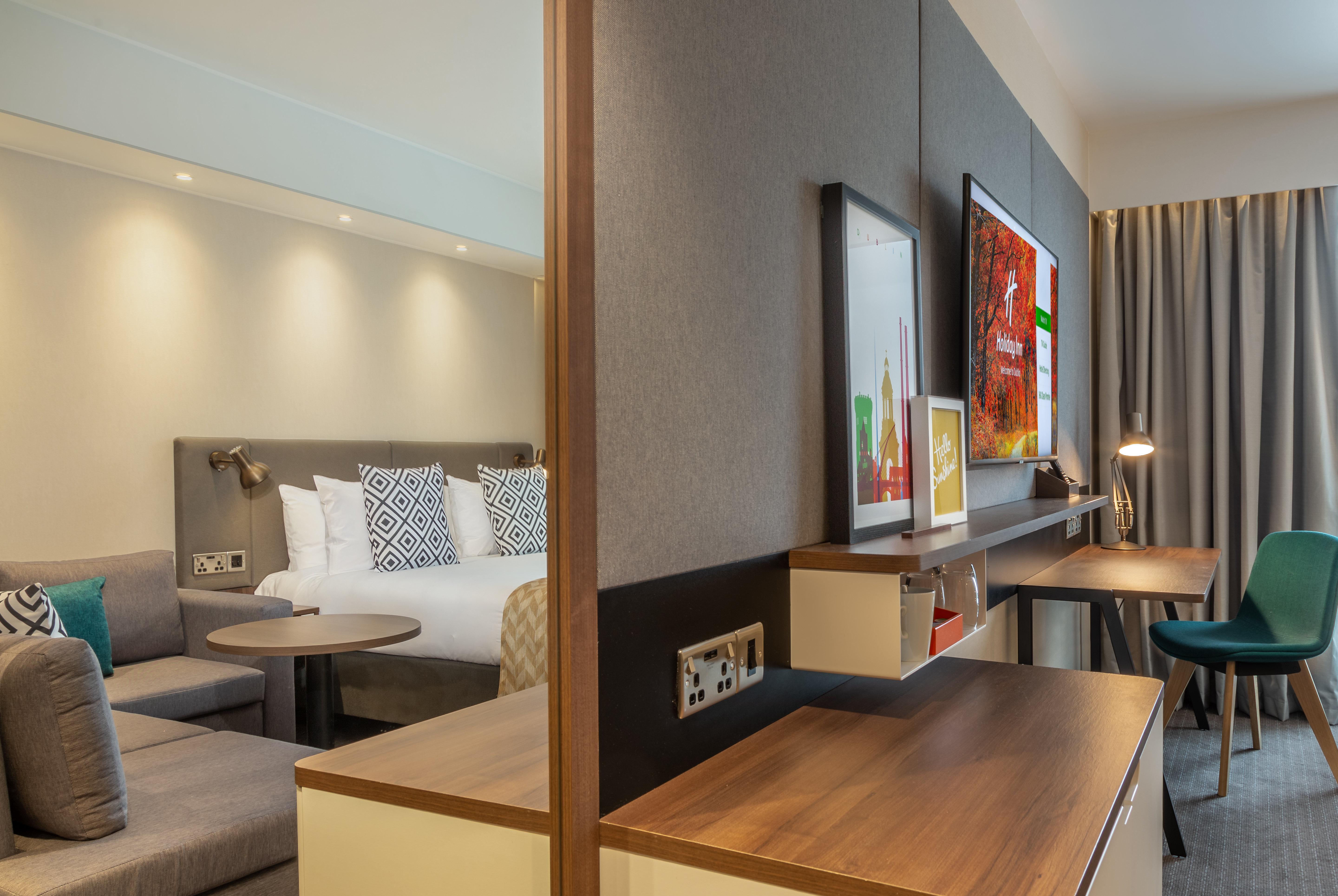 Double Queen Size Bed