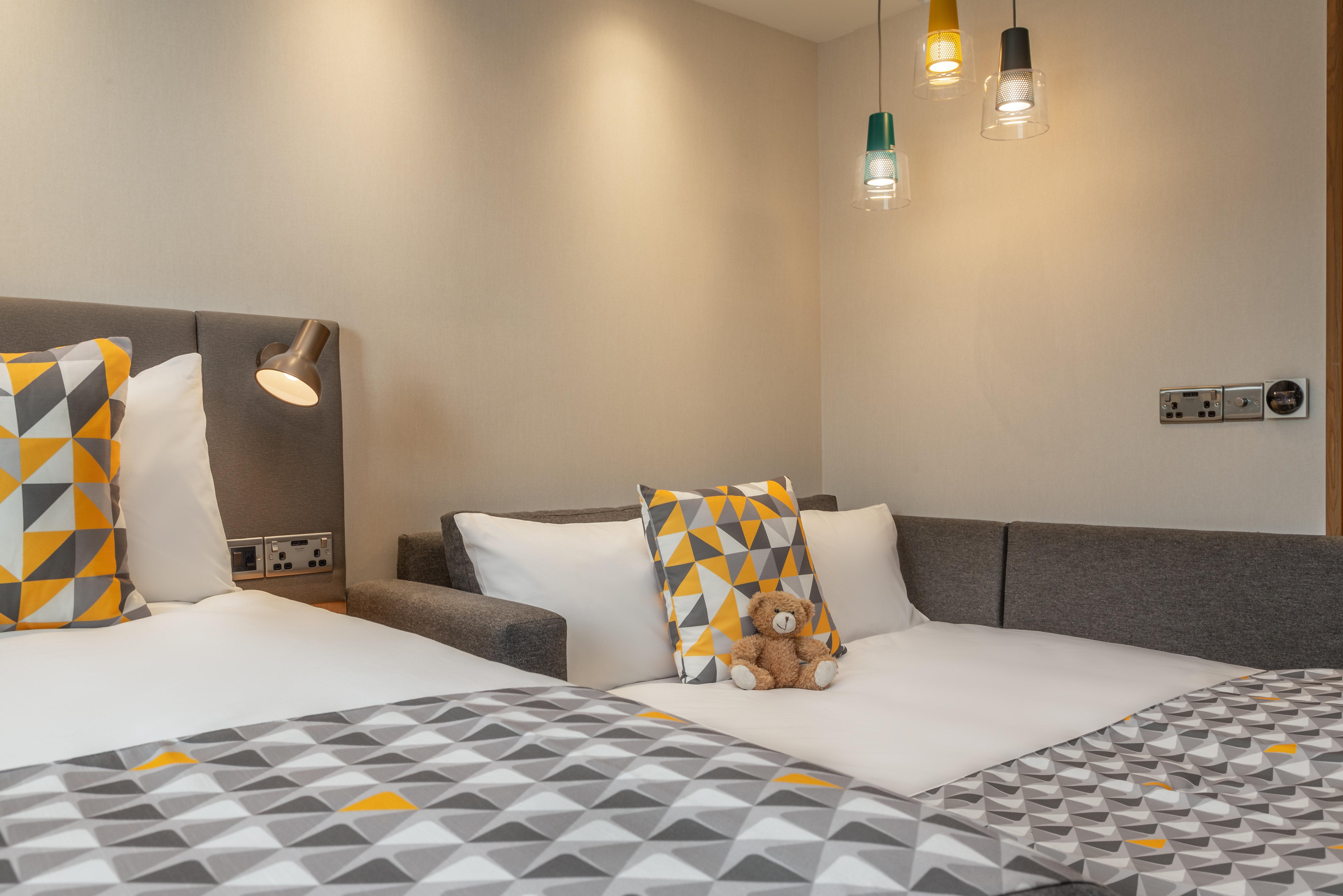 Double Queen Size Bed