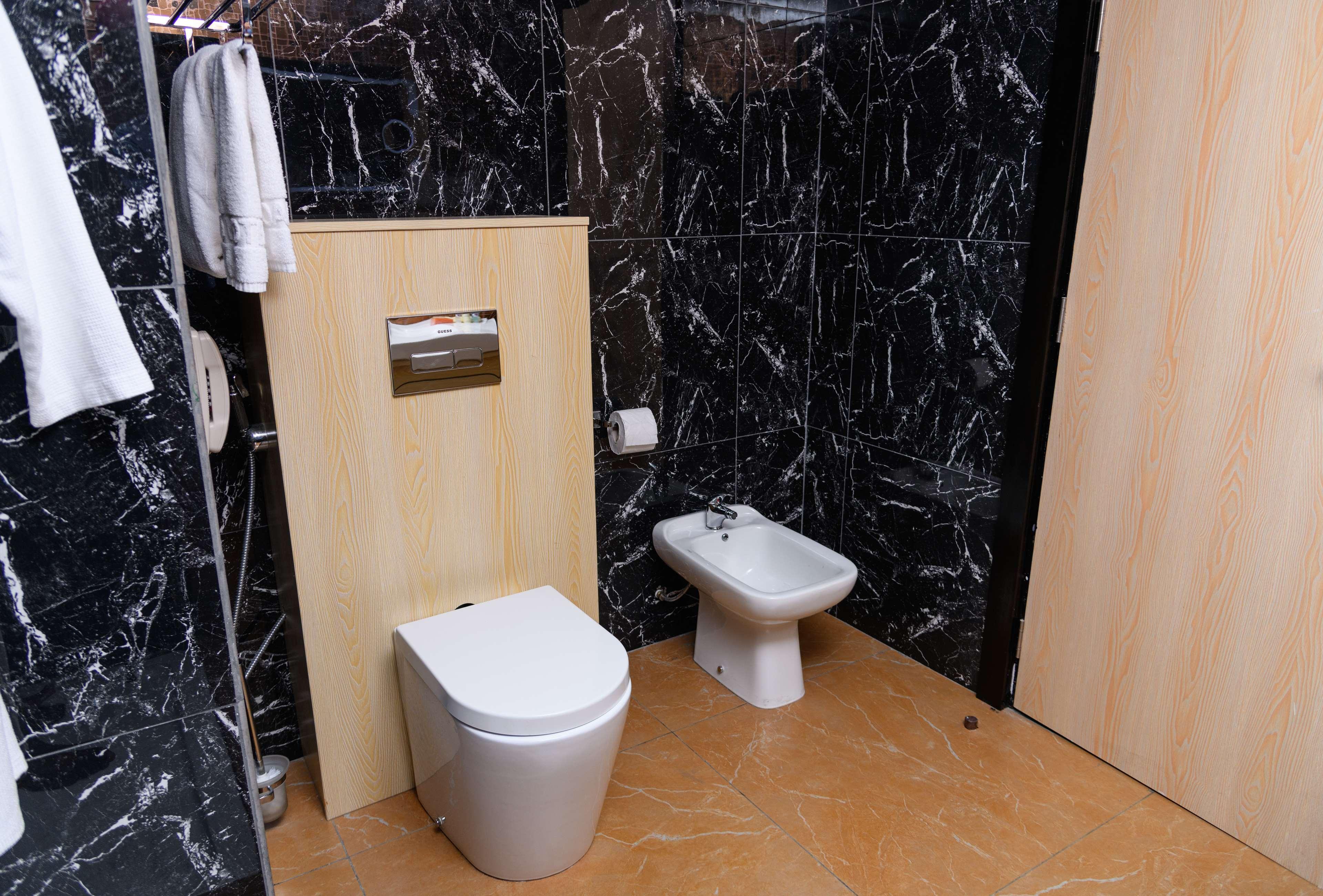 Room Pool View King Bed