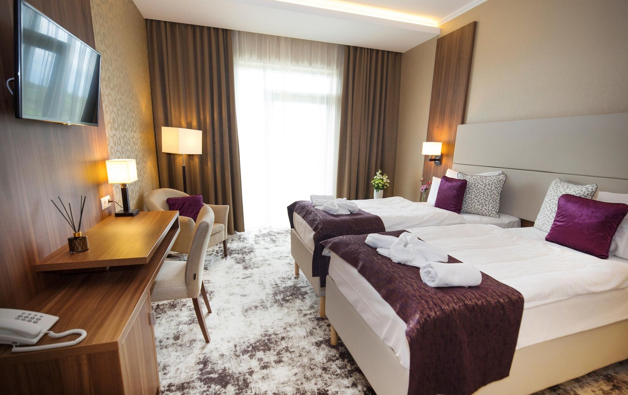 Double or Twin Two Beds