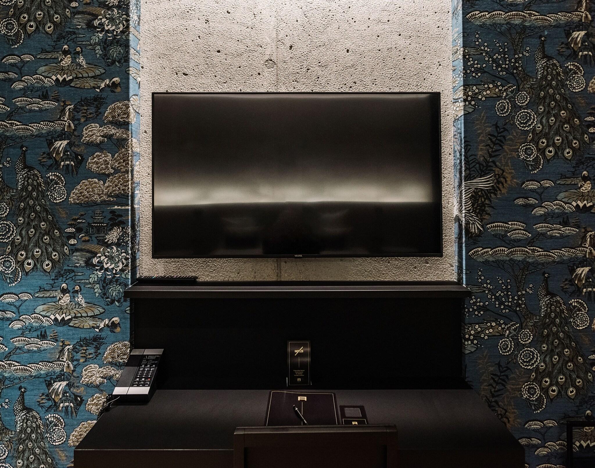 Double Deluxe King Bed