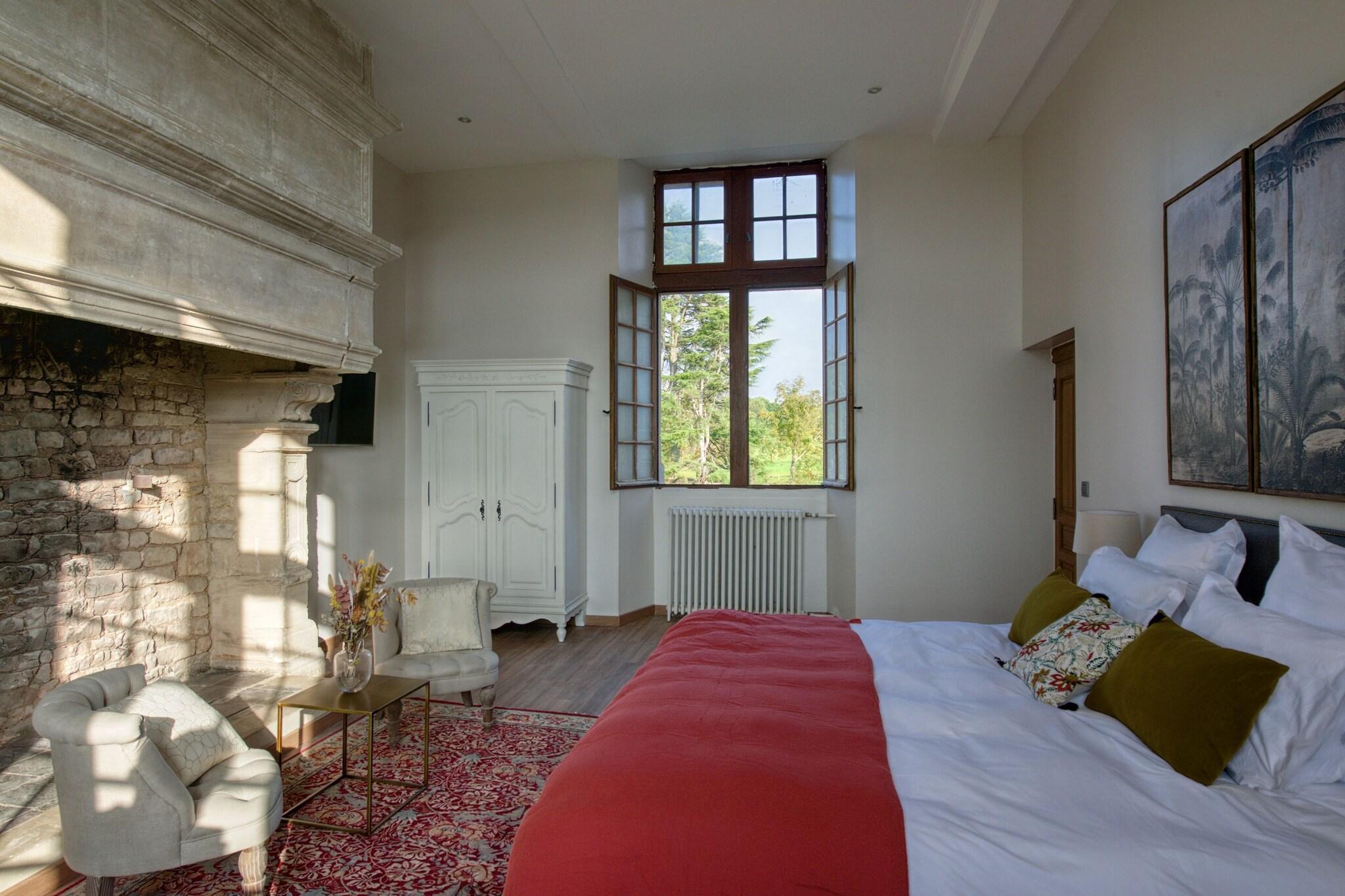 Double Deluxe King Bed