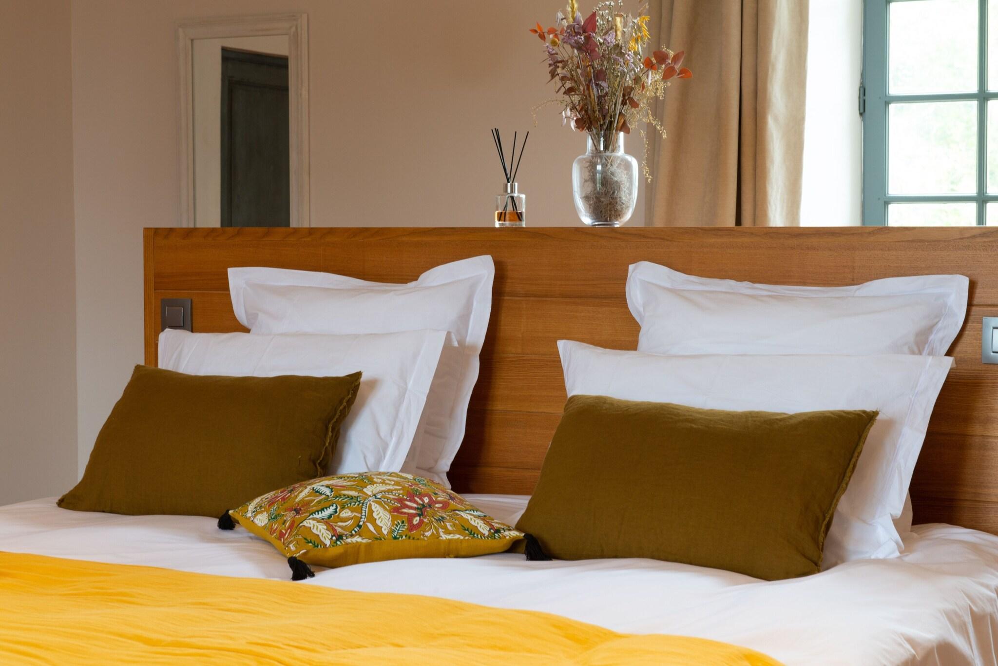 Family Room King Size Bed