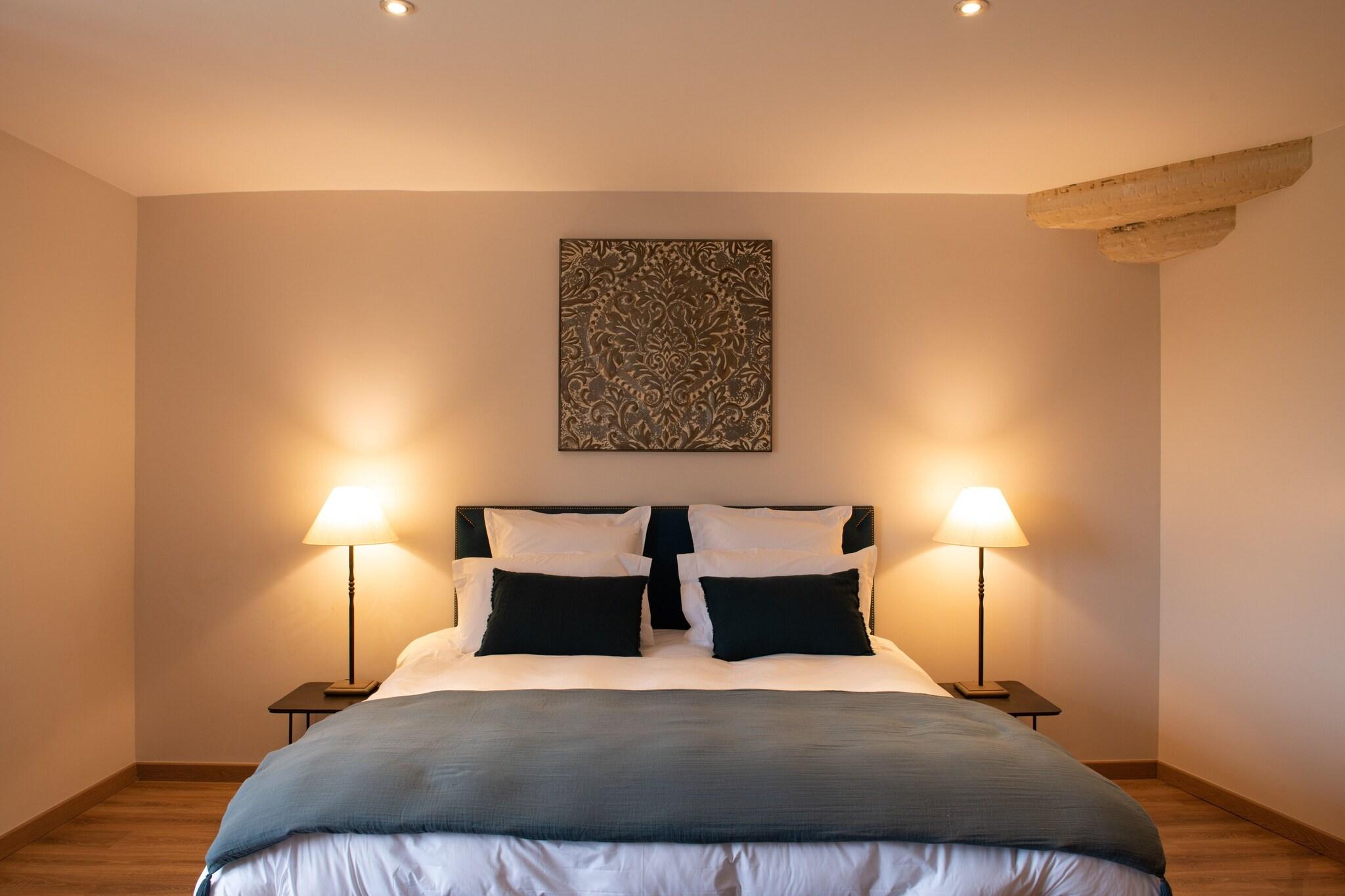 Double Deluxe King Bed