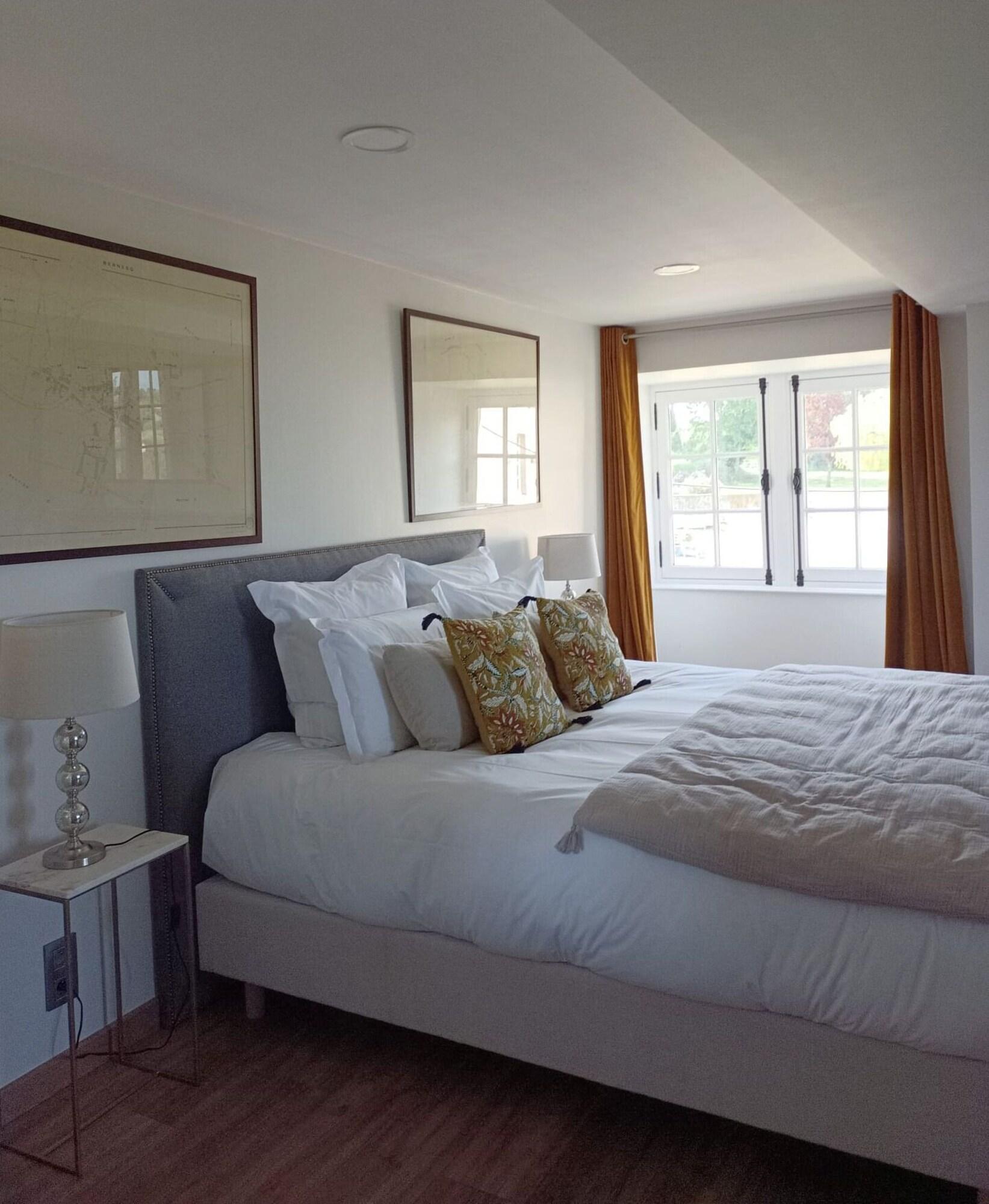 Double Superior King Bed