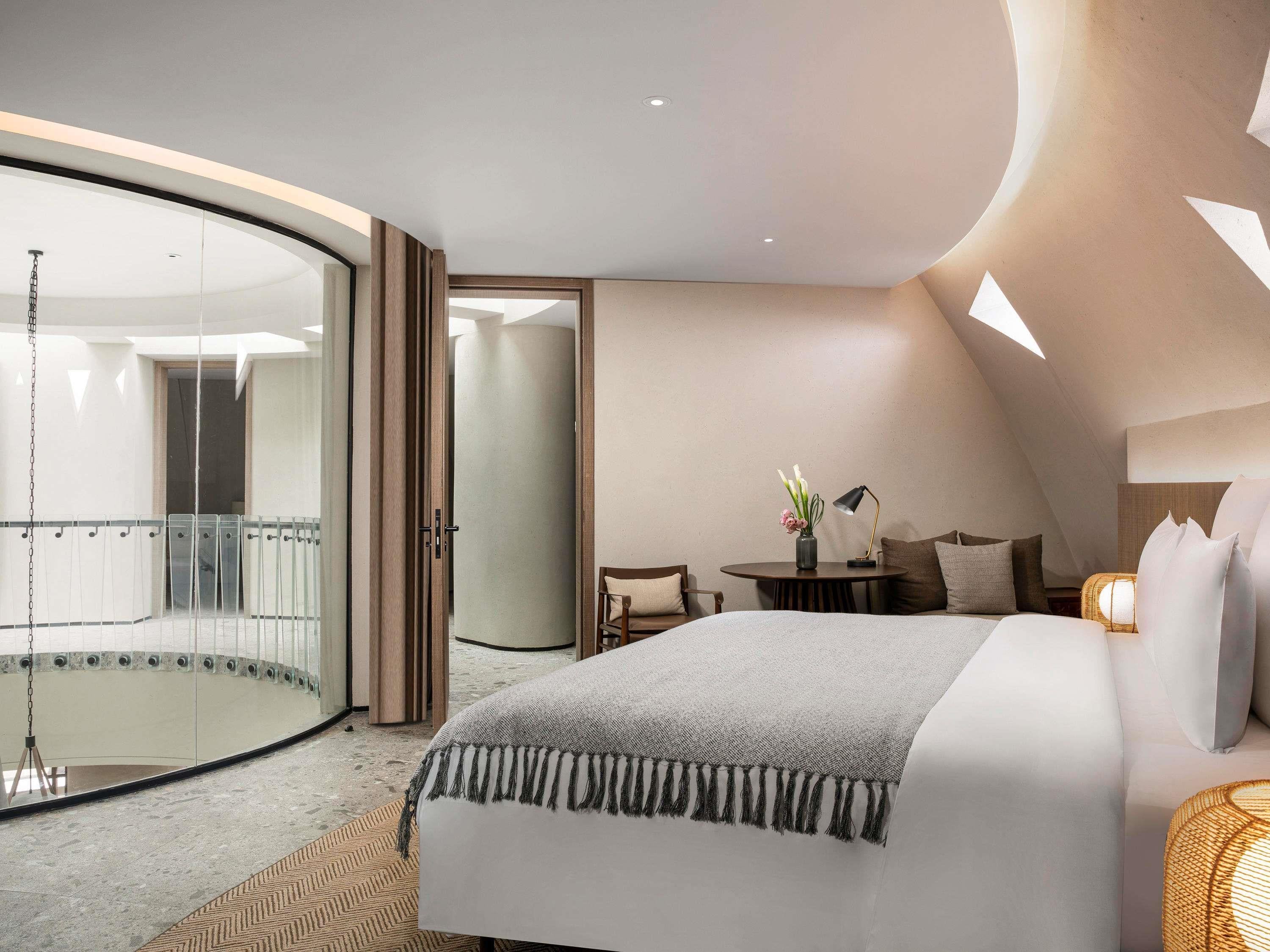 Double Deluxe with Views