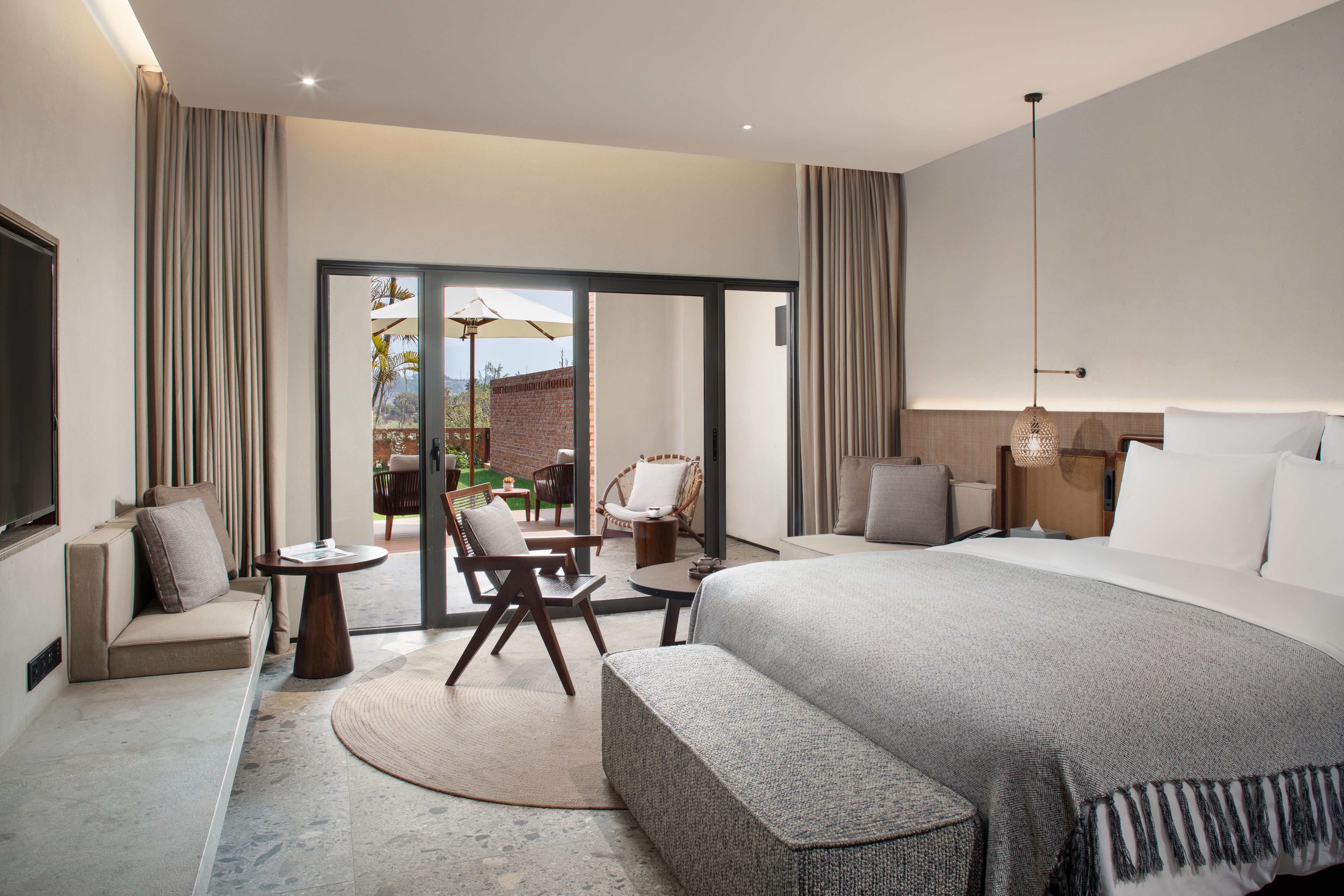 Double Deluxe King Bed