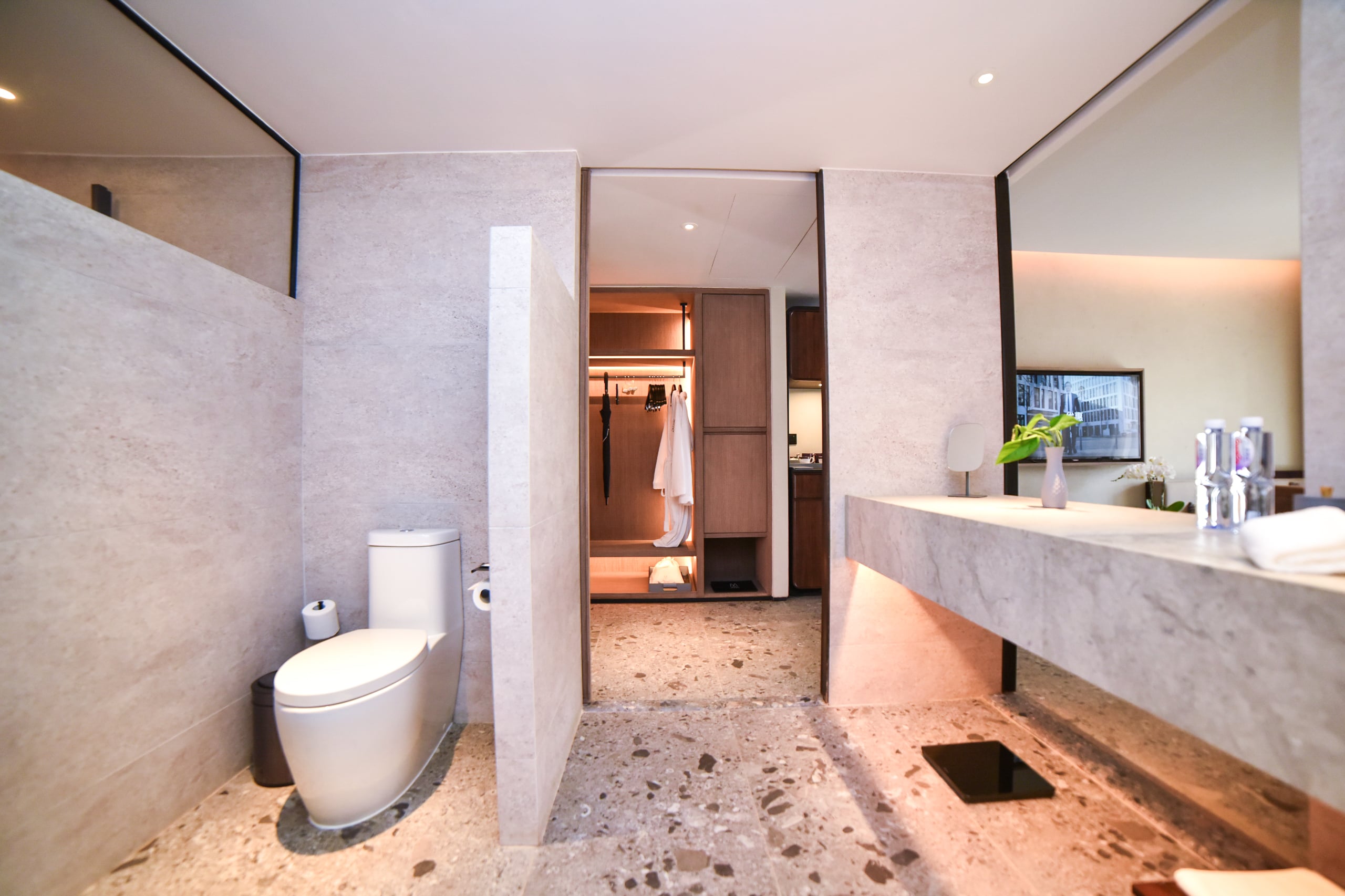 Twin Deluxe with Views