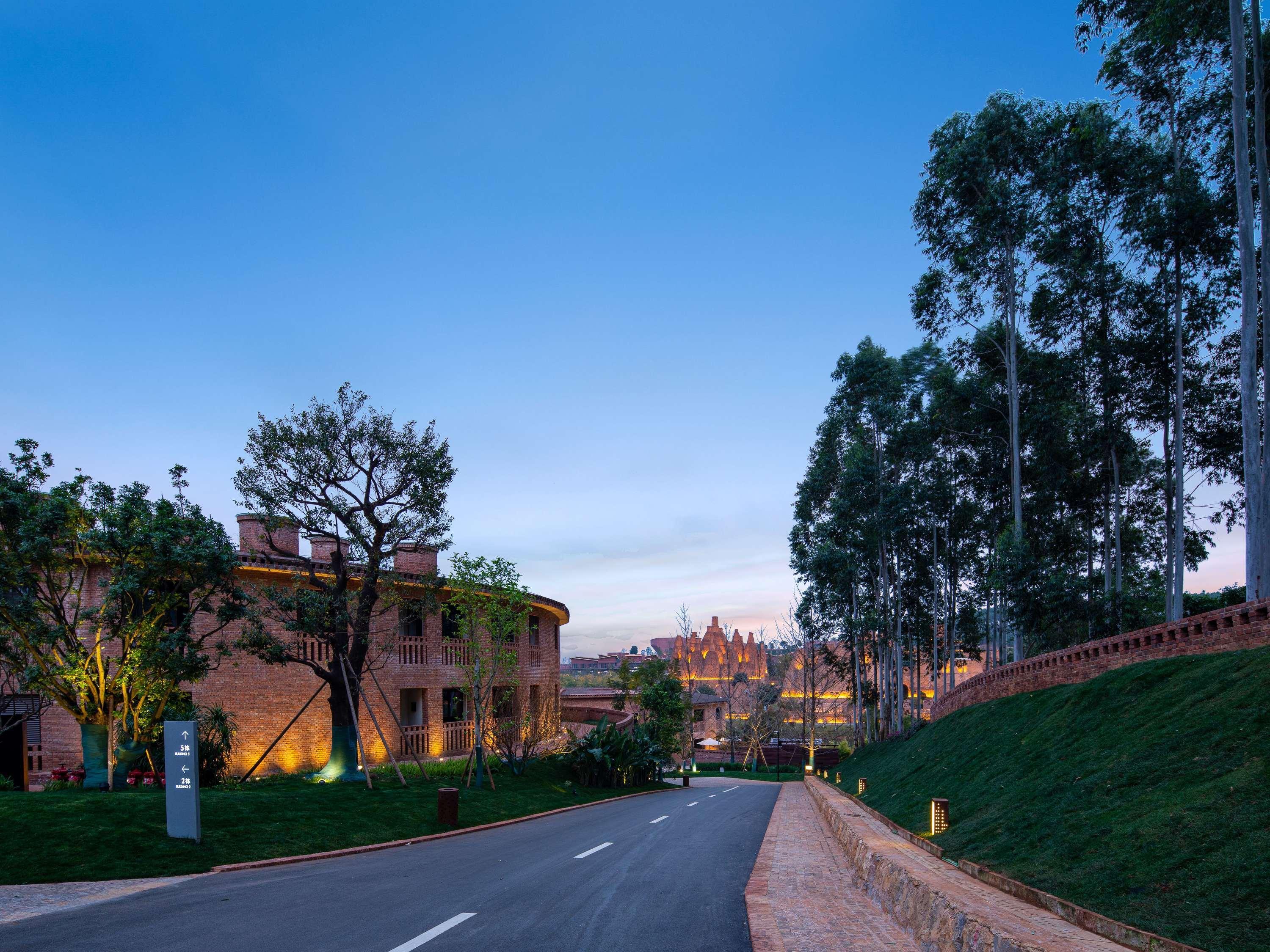 Double Executive King Bed