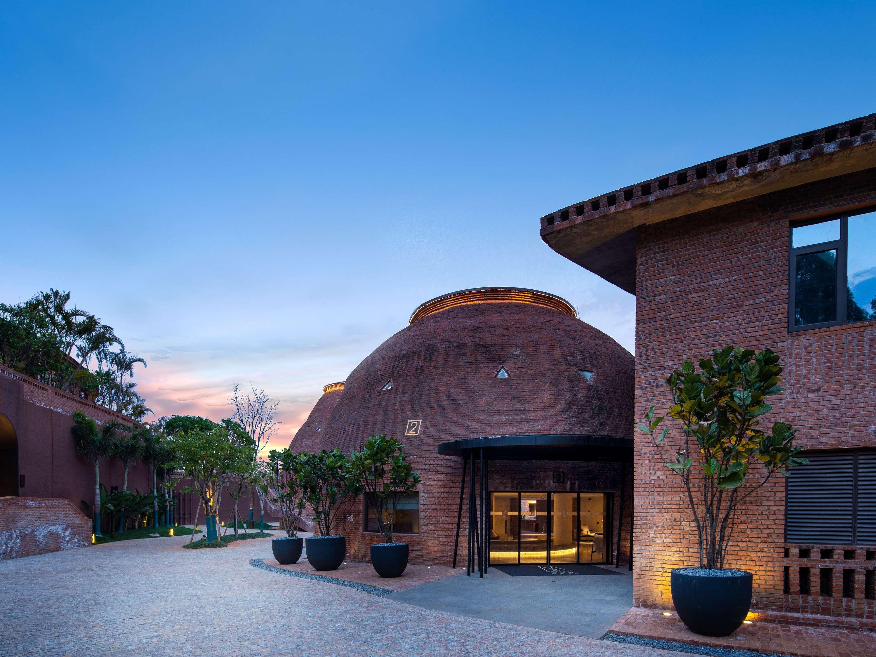 Twin Deluxe with Balcony