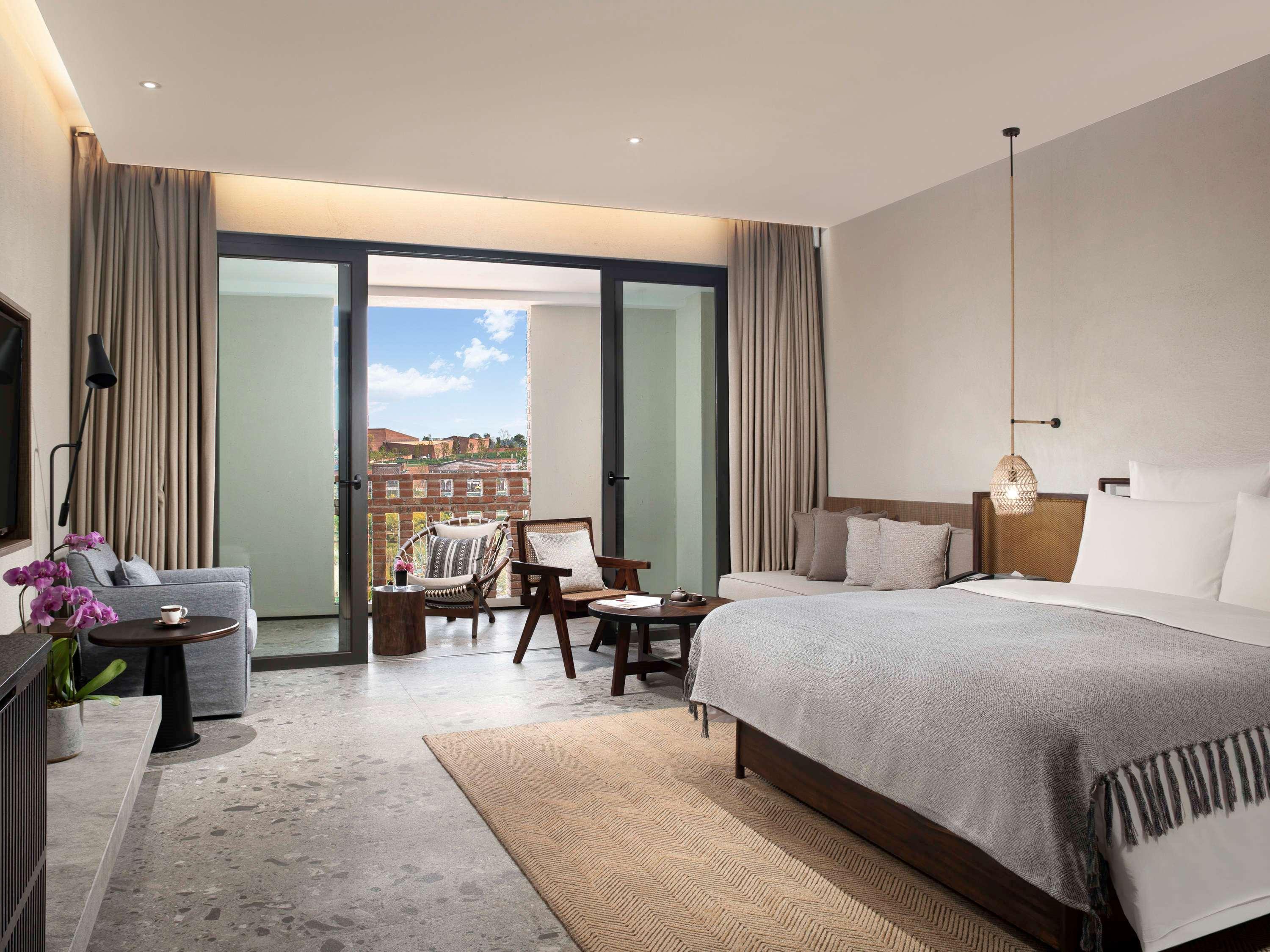 Double Deluxe with Views