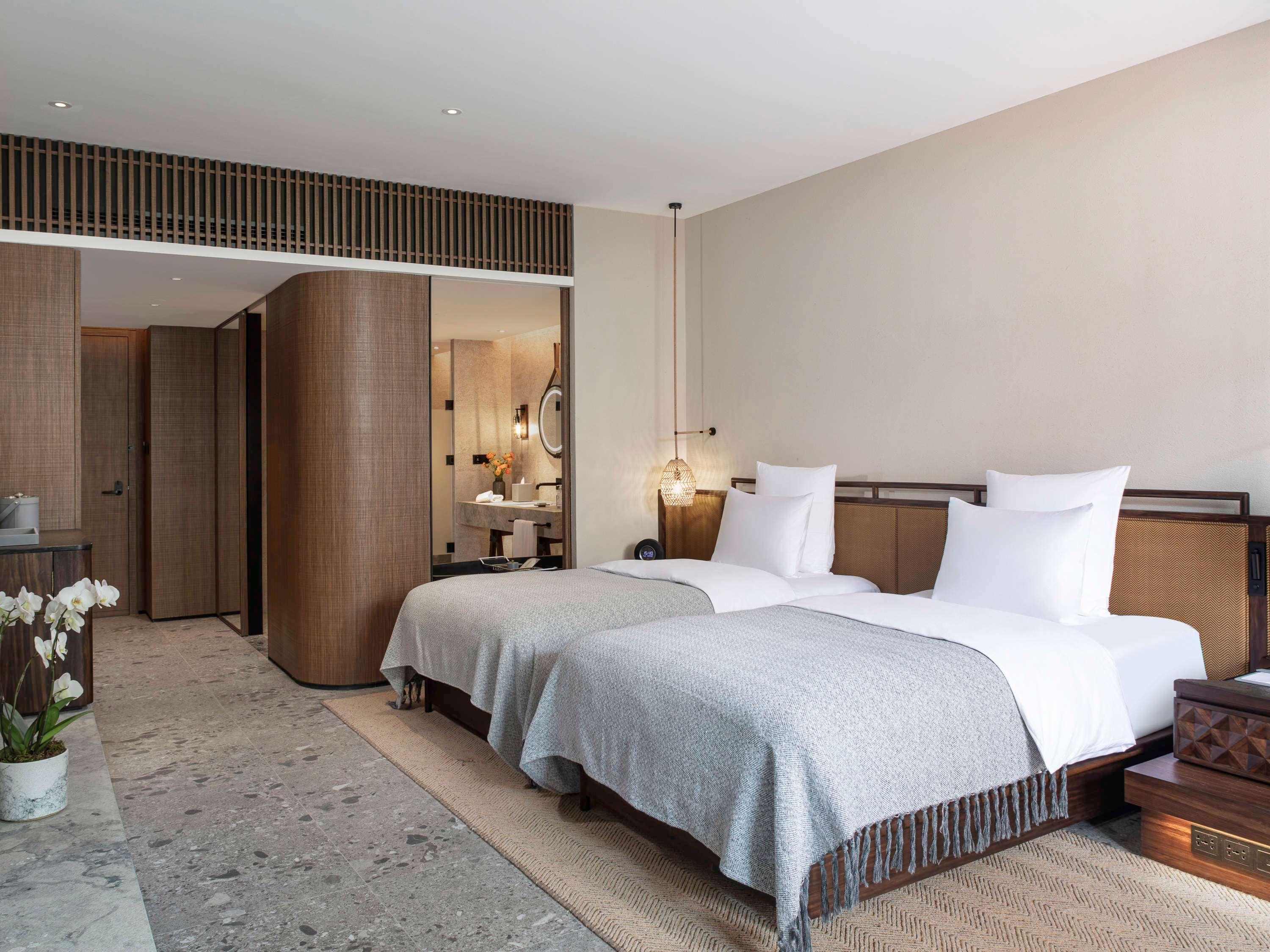 Twin Deluxe with Balcony