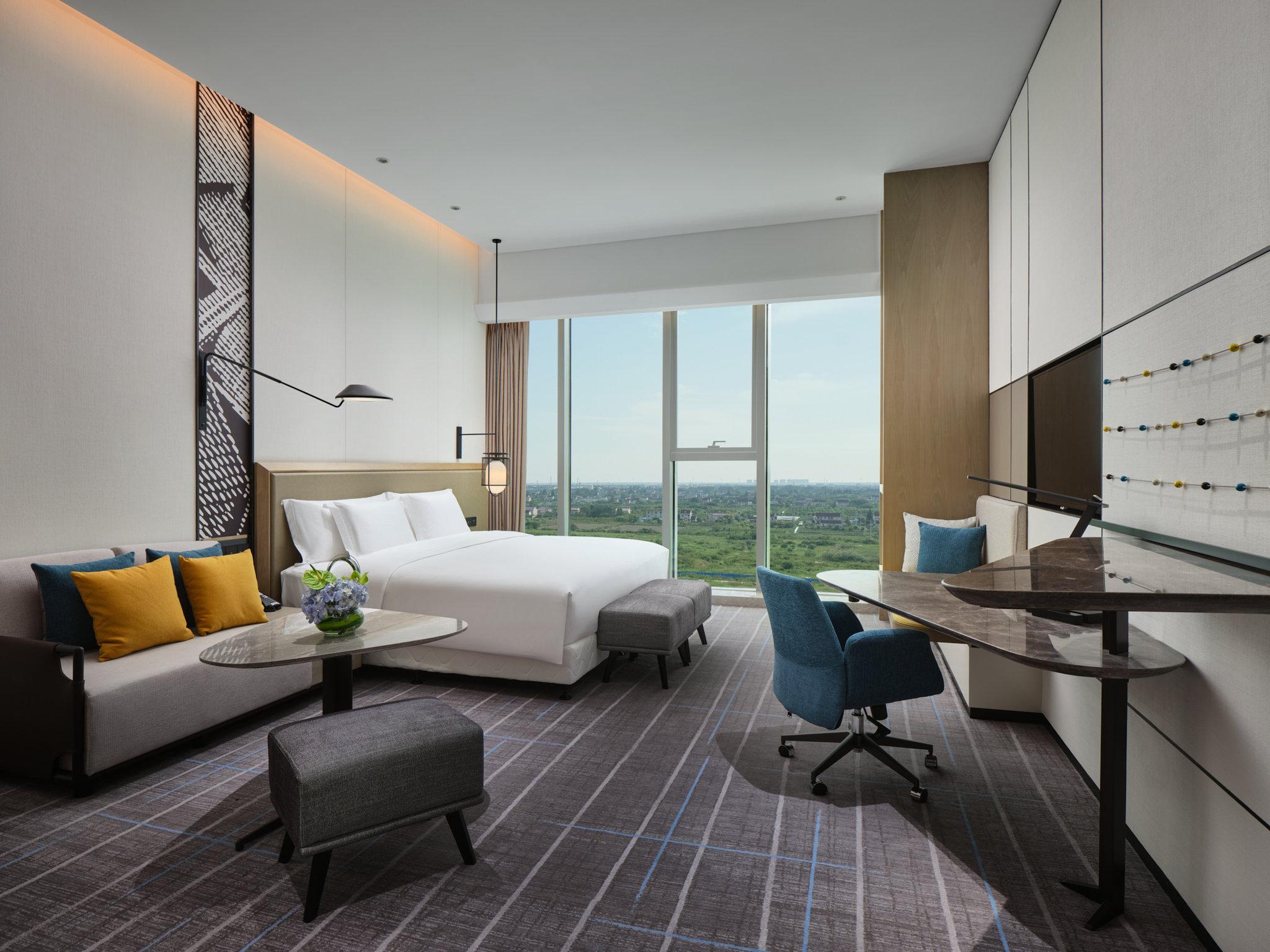 Double King Size Bed