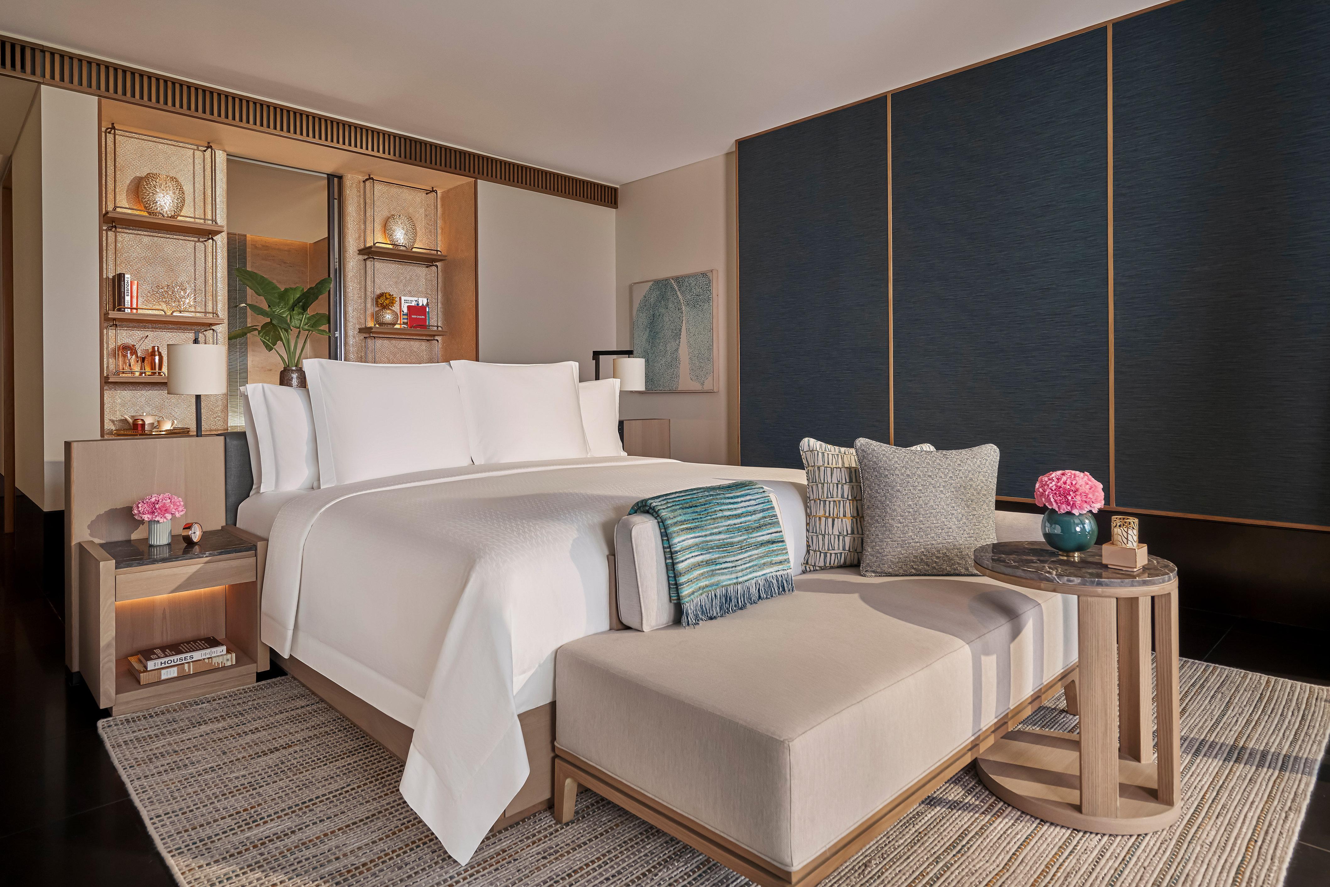 Suite Ocean View King Bed