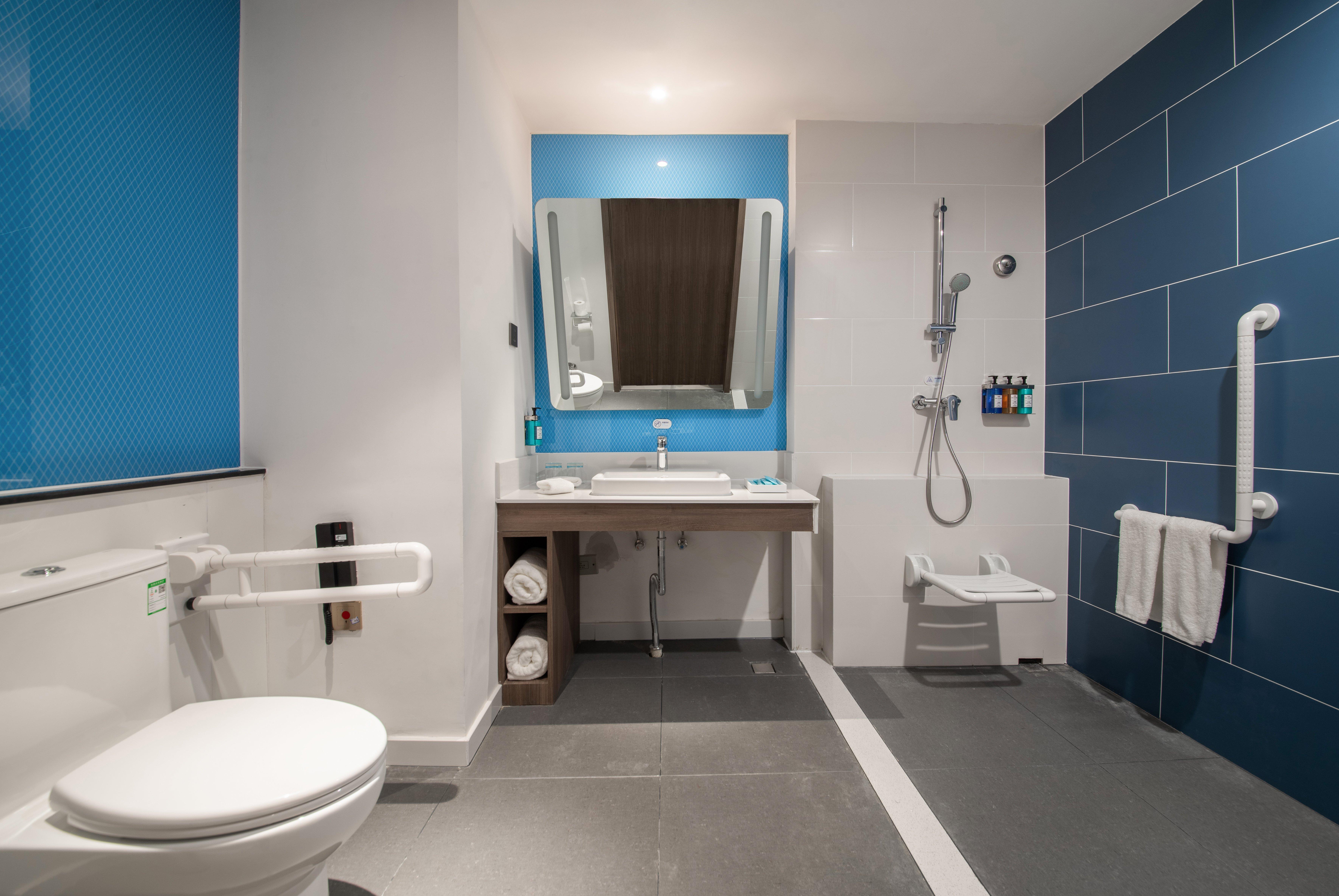 Double Accessible King Size Bed