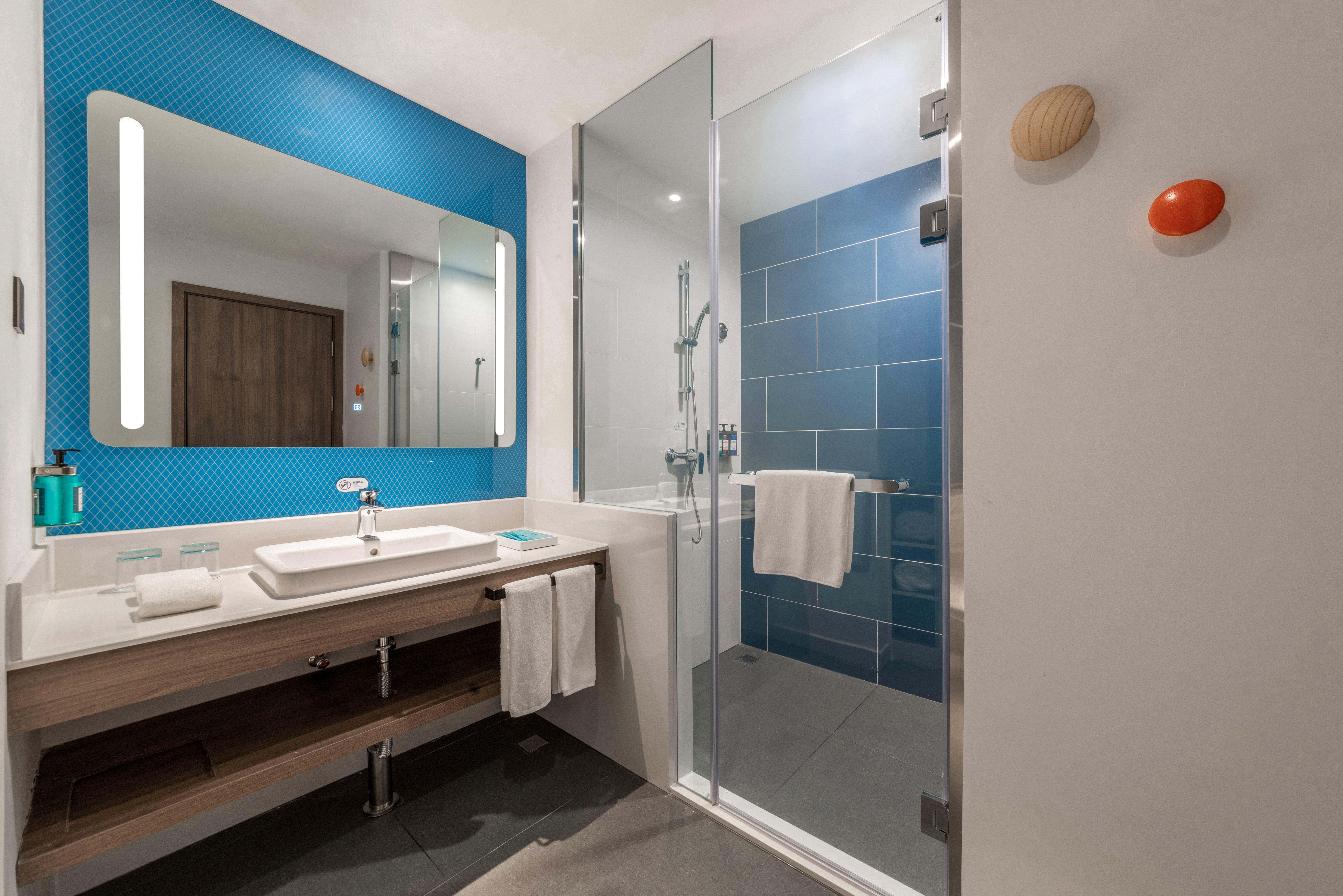 Double Queen Size Bed