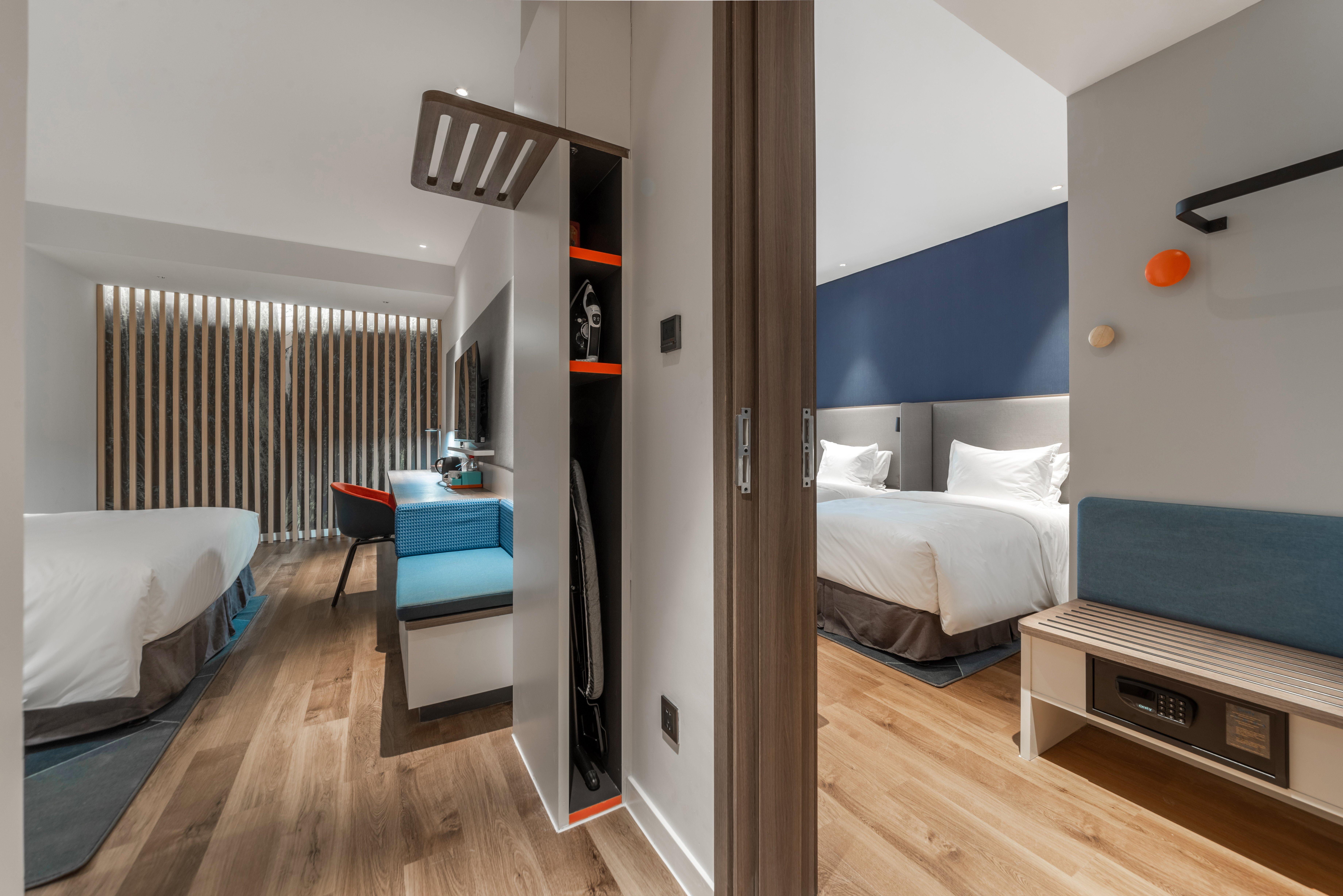 Double Accessible King Size Bed