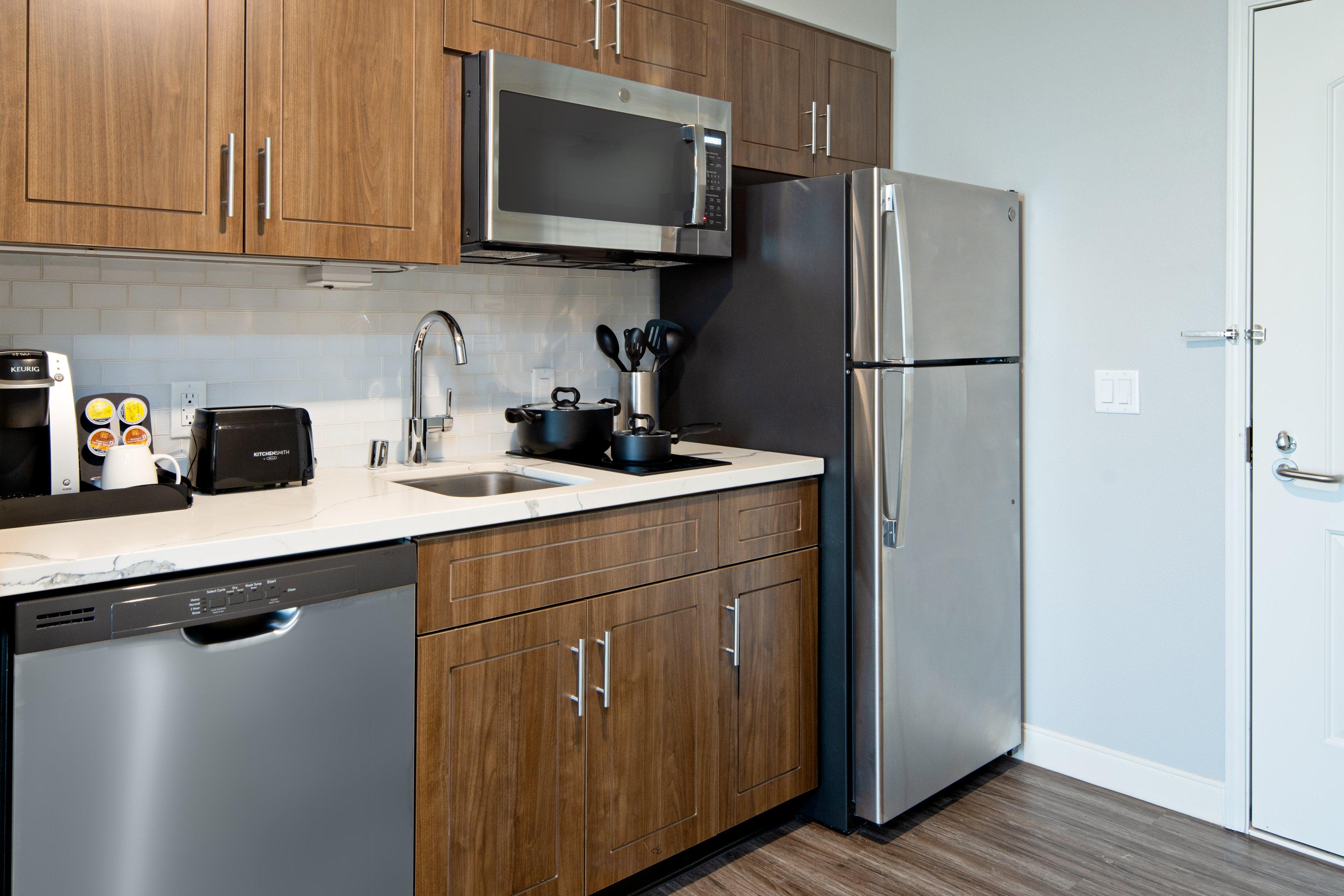 Studio Queen Size Bed