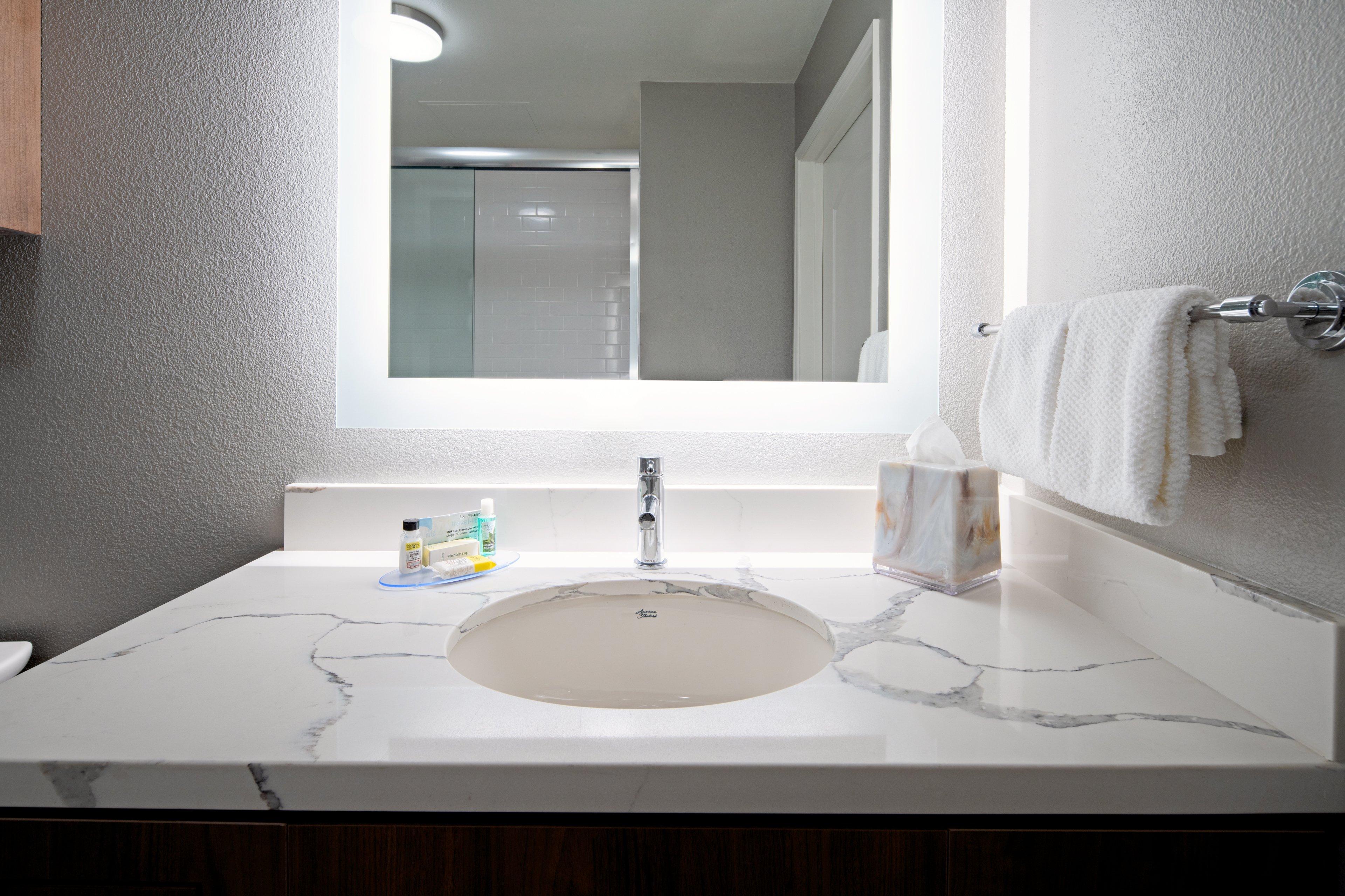 Studio Queen Bed Non Smoking