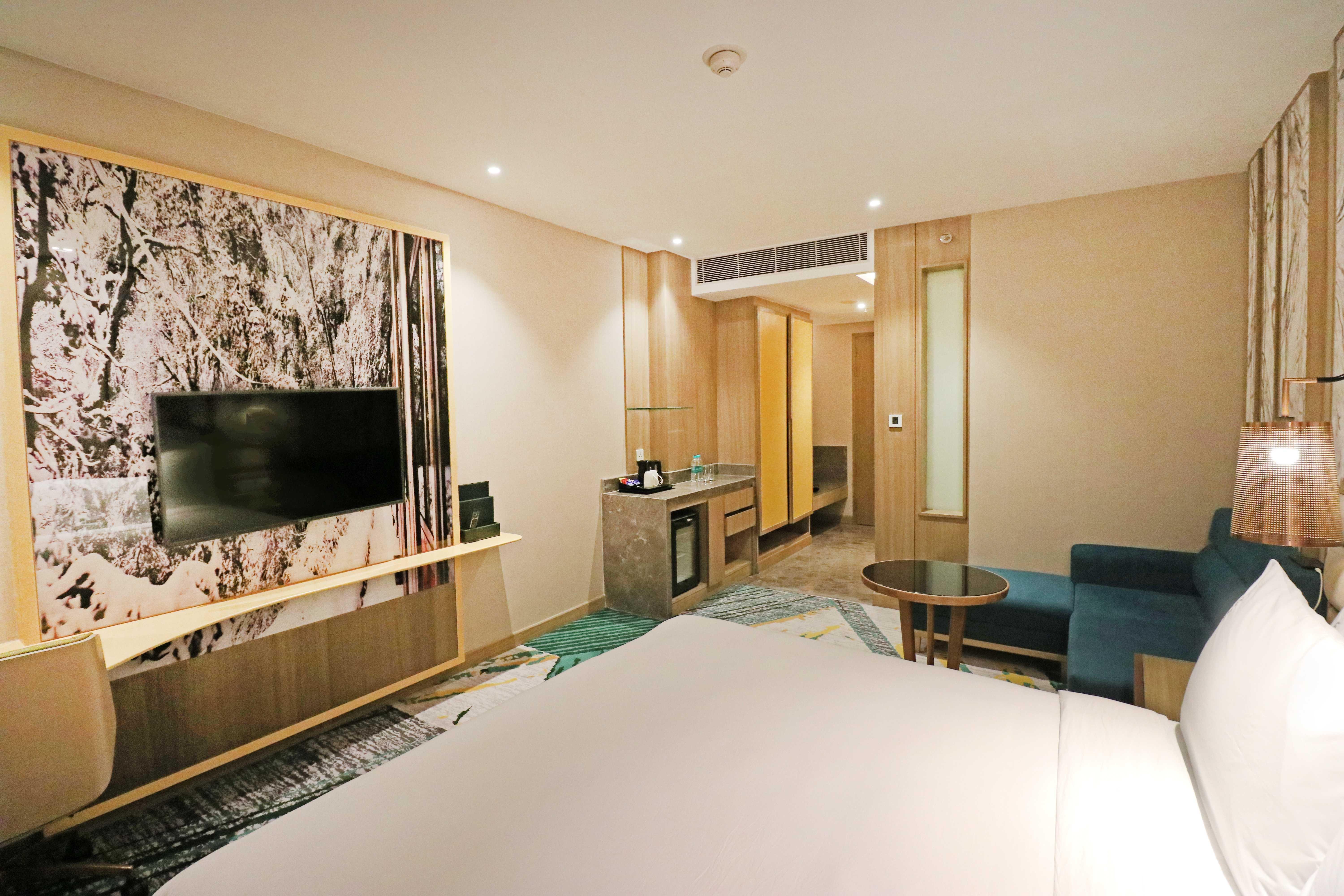 Double Accessible King Size Bed