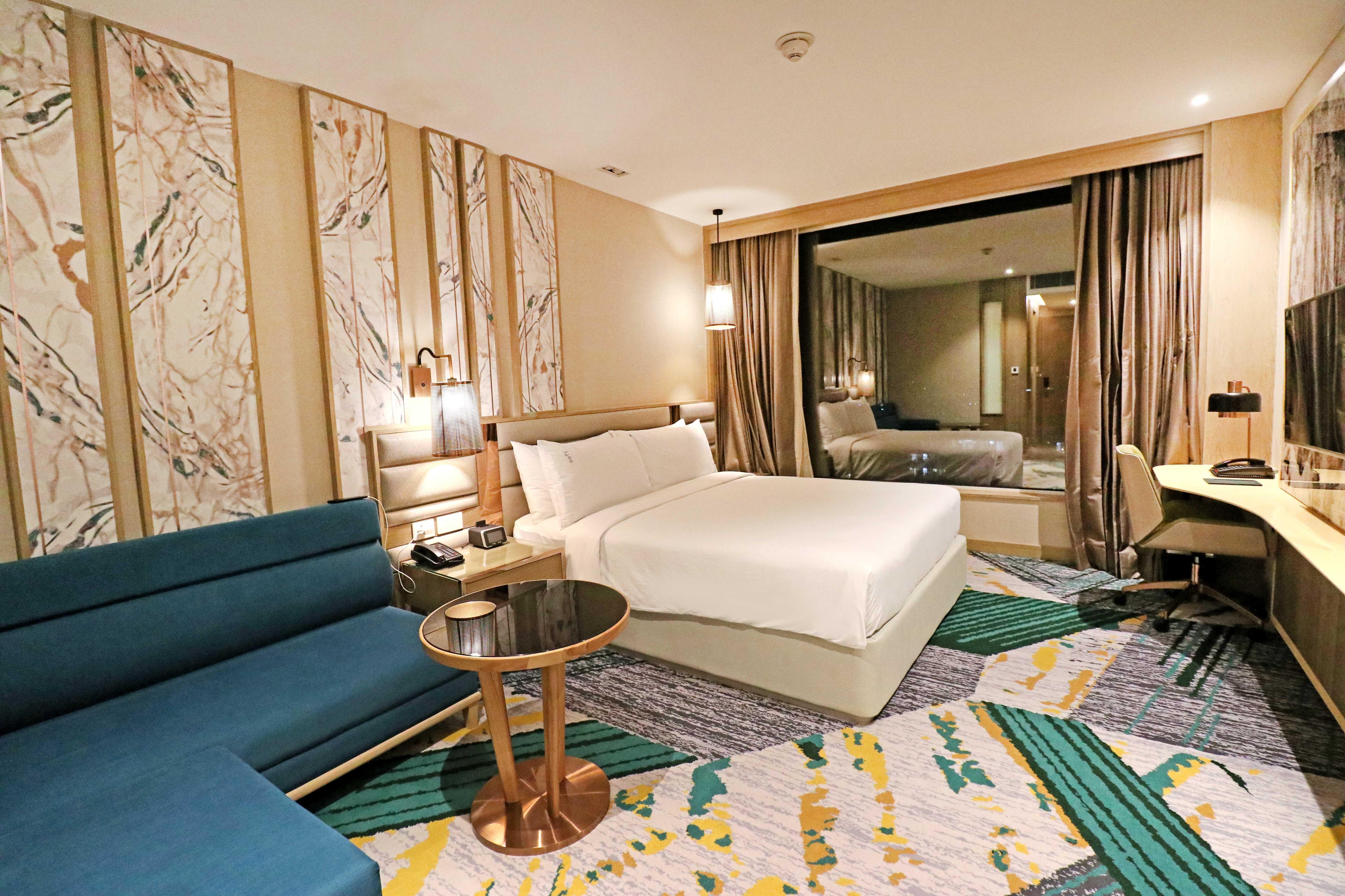 Double Accessible King Size Bed