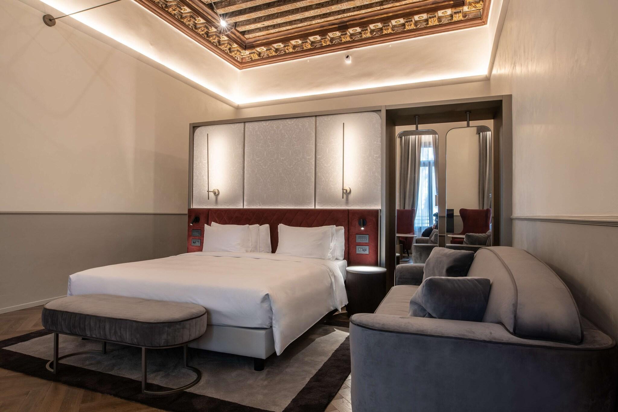 Junior Suite King Size Bed