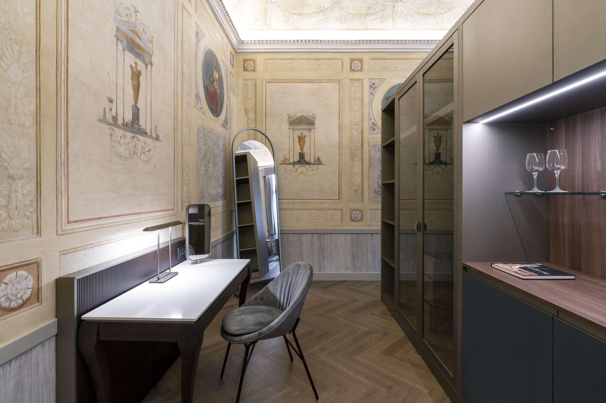 Junior Suite King Size Bed