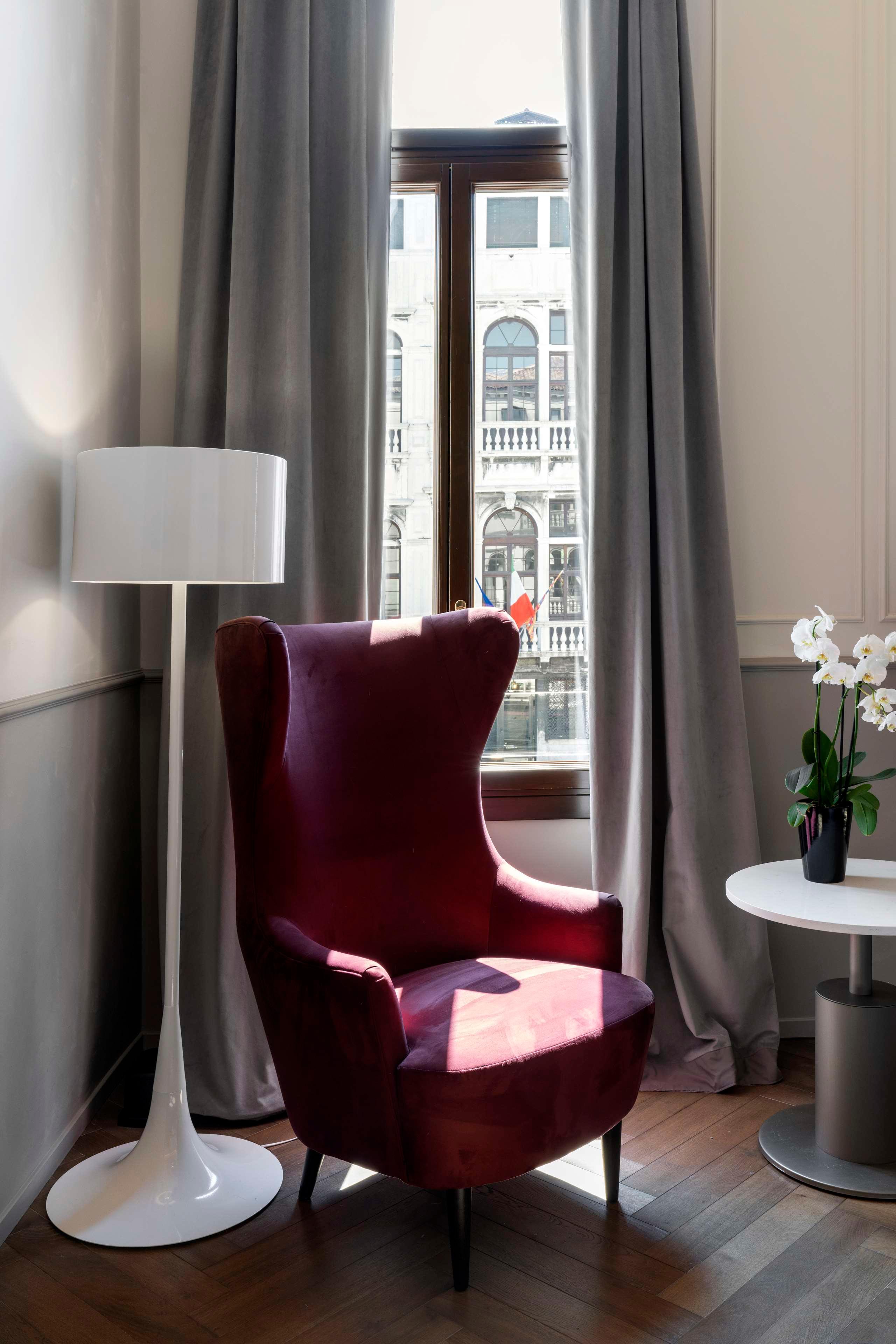 Junior Suite Canal View