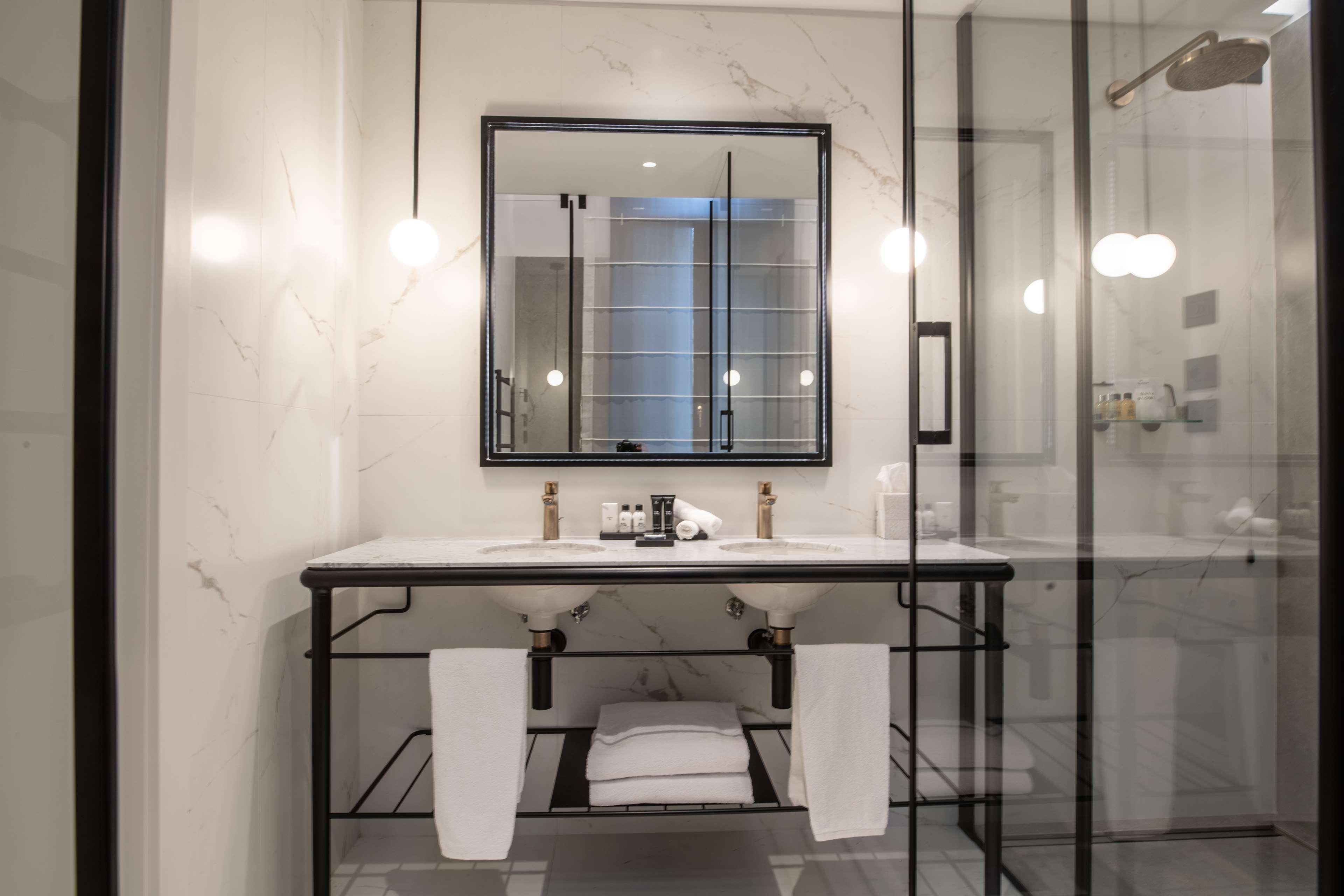 Junior Suite Canal View