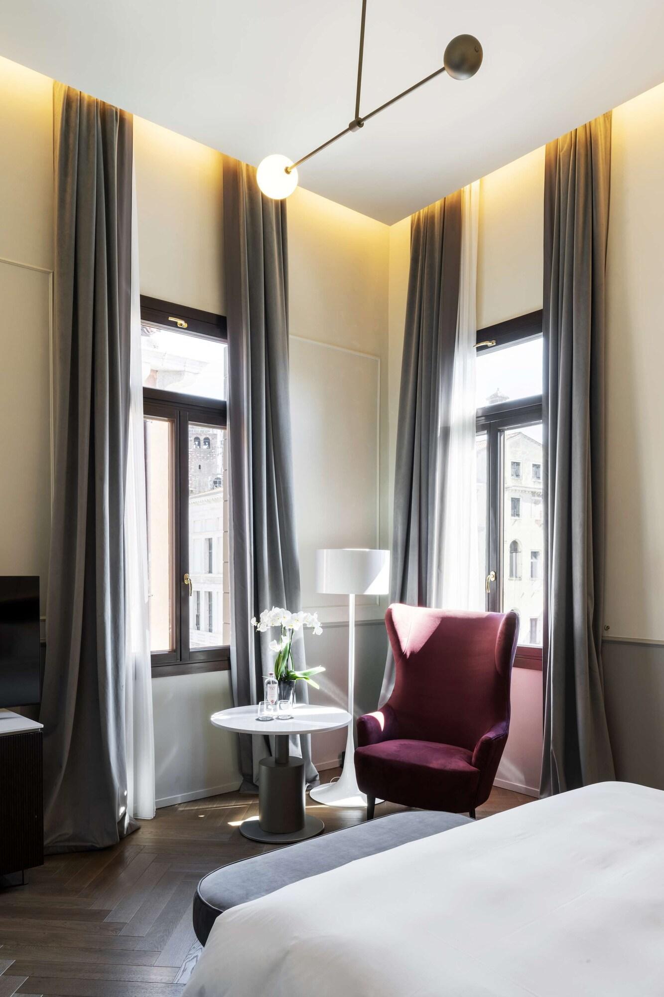 Twin Premium with Views