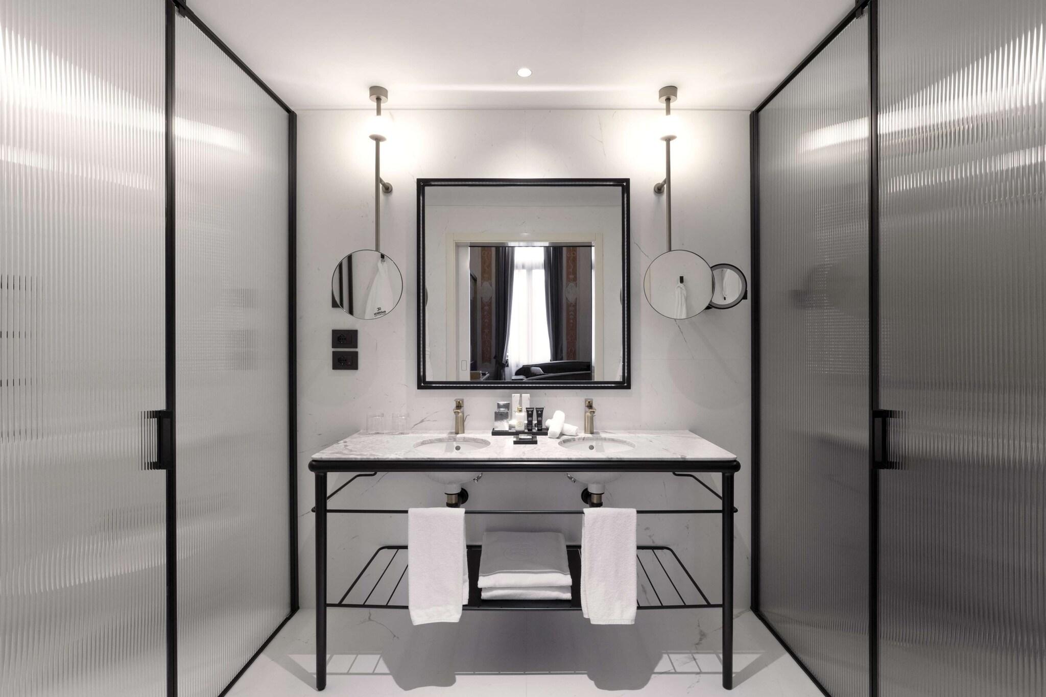 Double Premium with Views