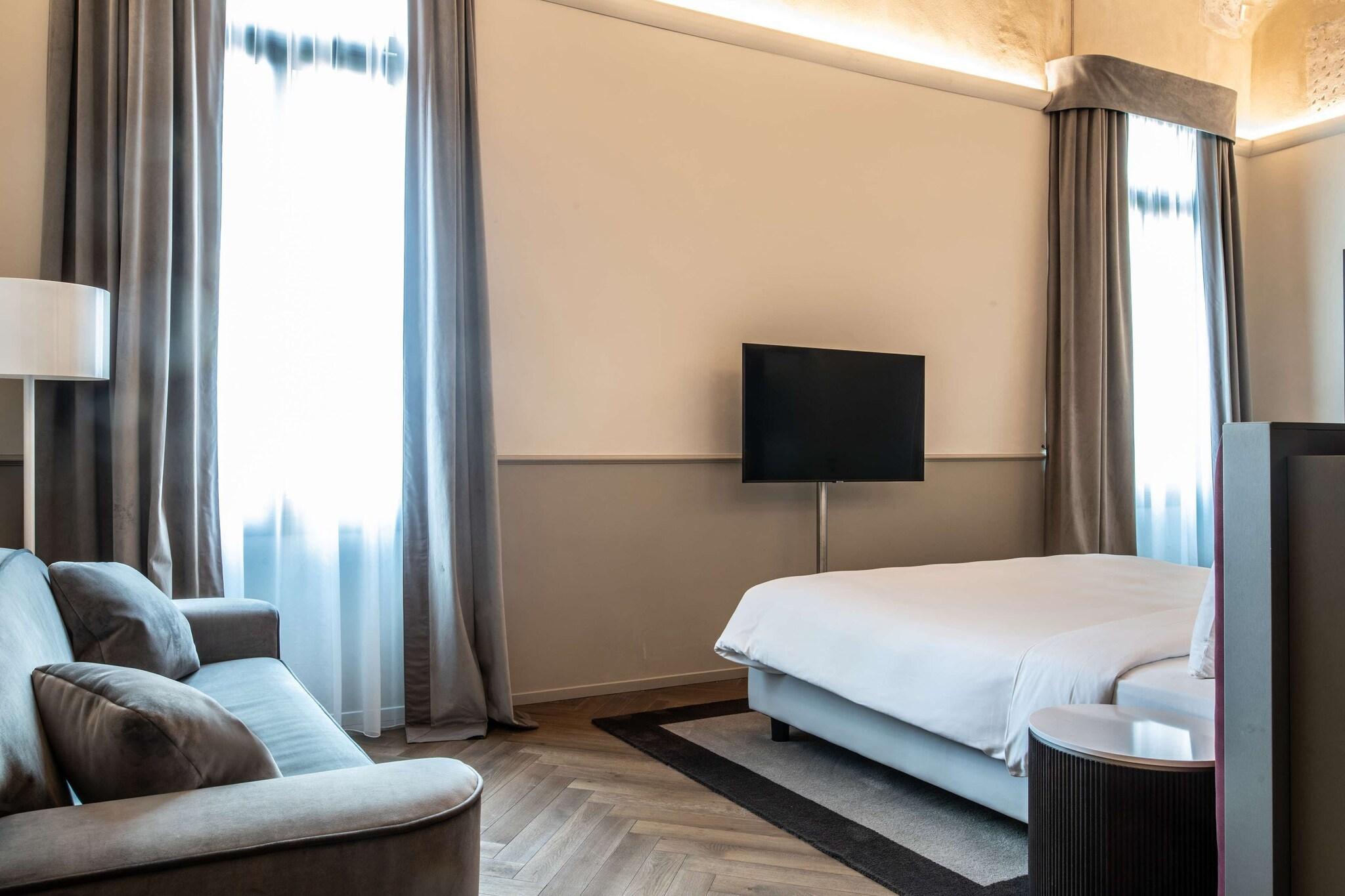 Junior Suite King Size Bed