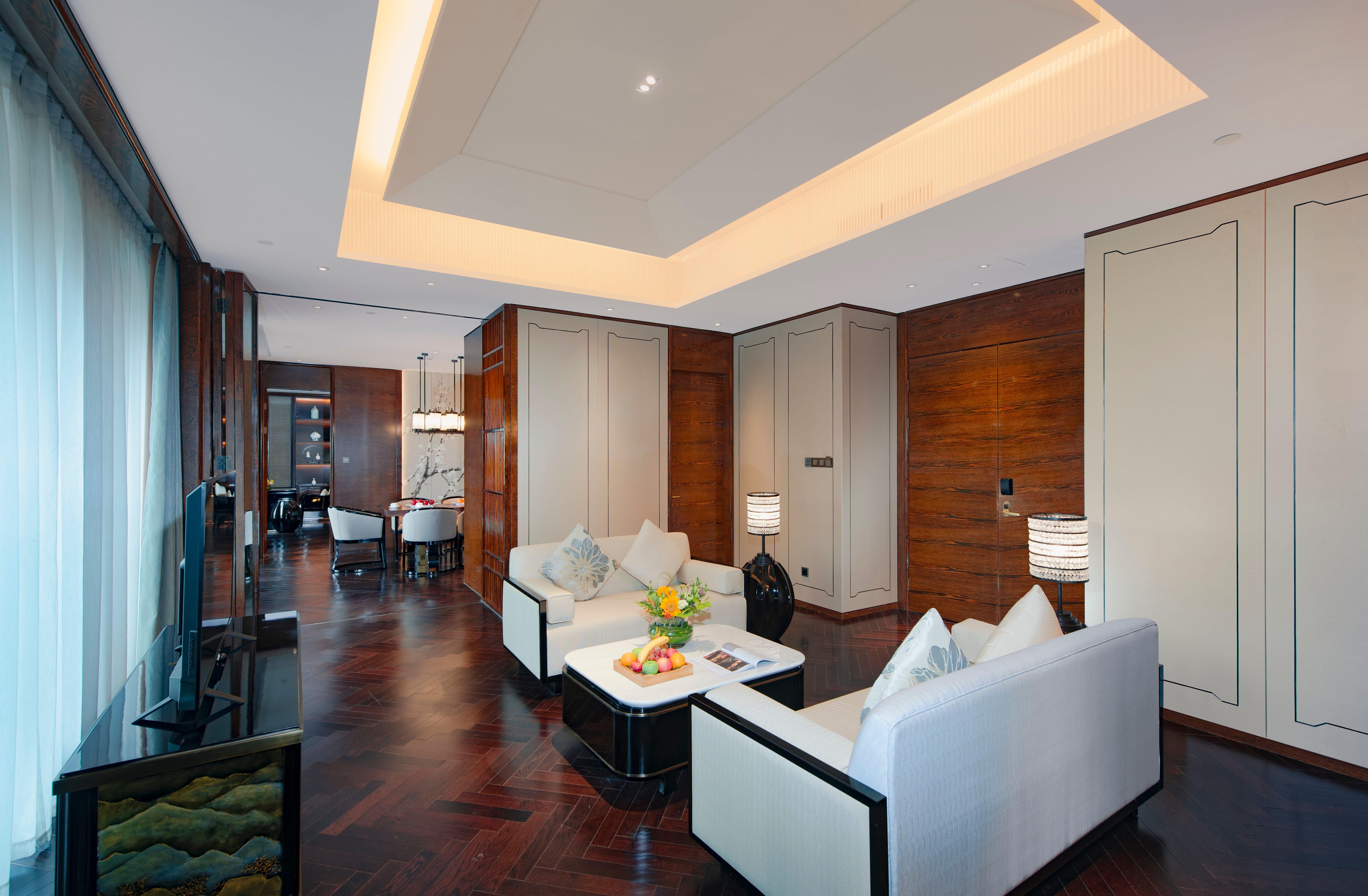 Suite King Bed One Bedroom 