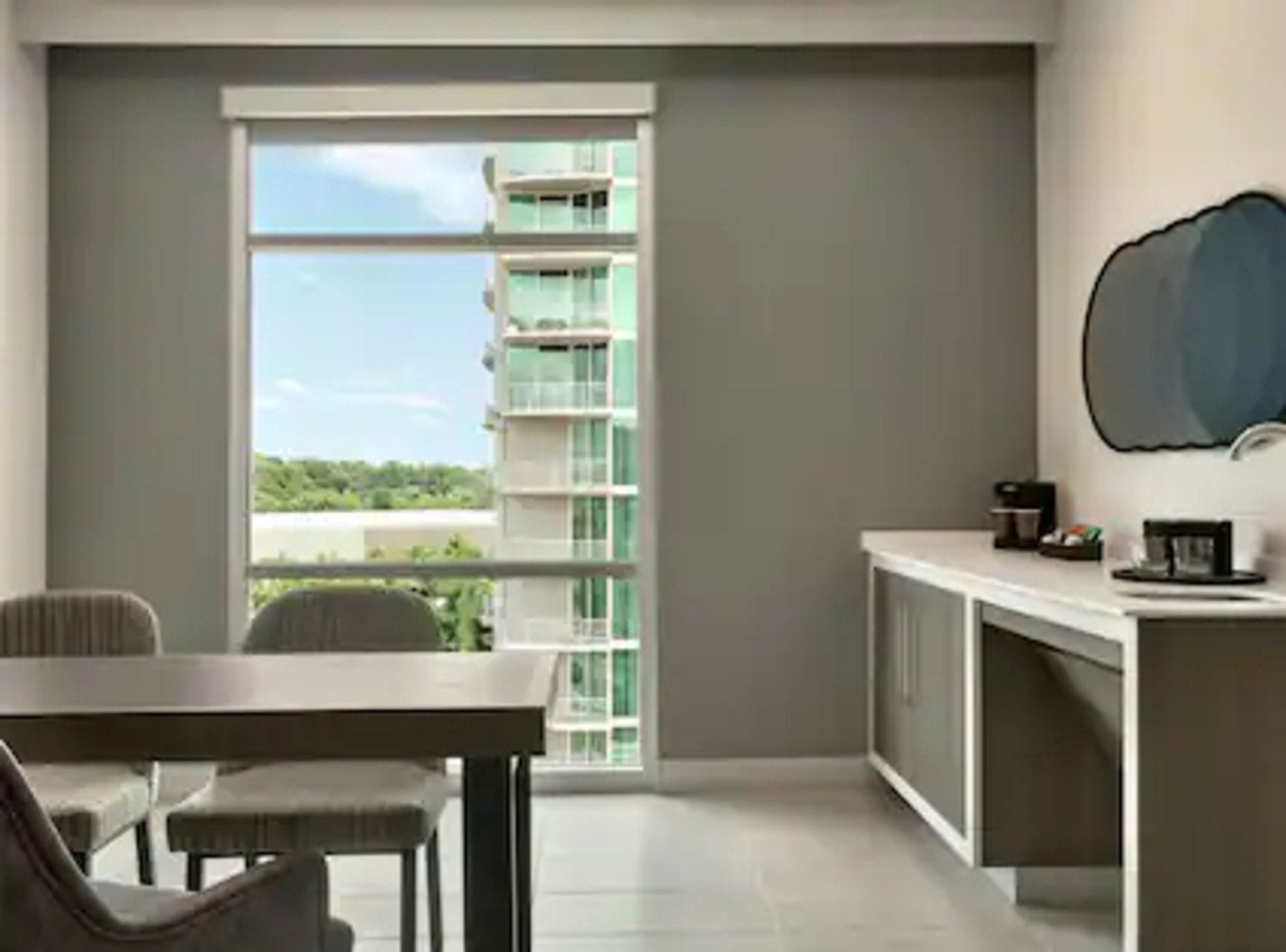 Suite City View King Bed