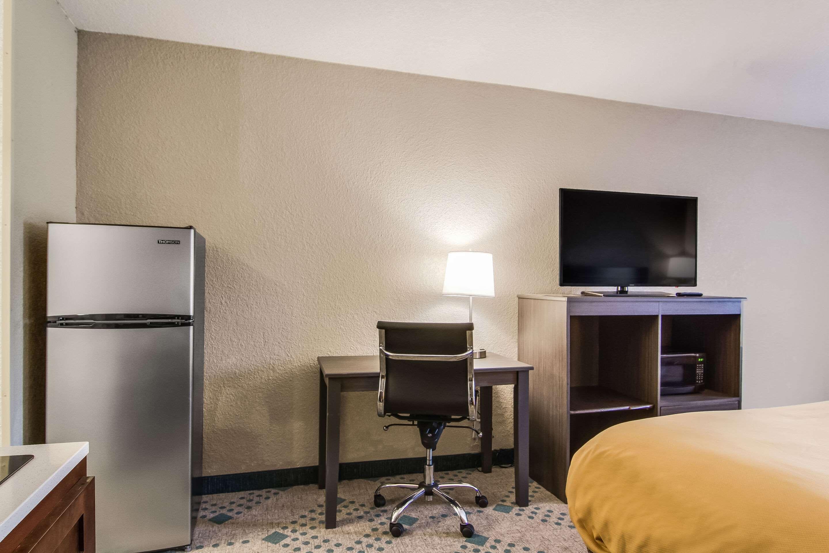 Suite Two Queen Beds