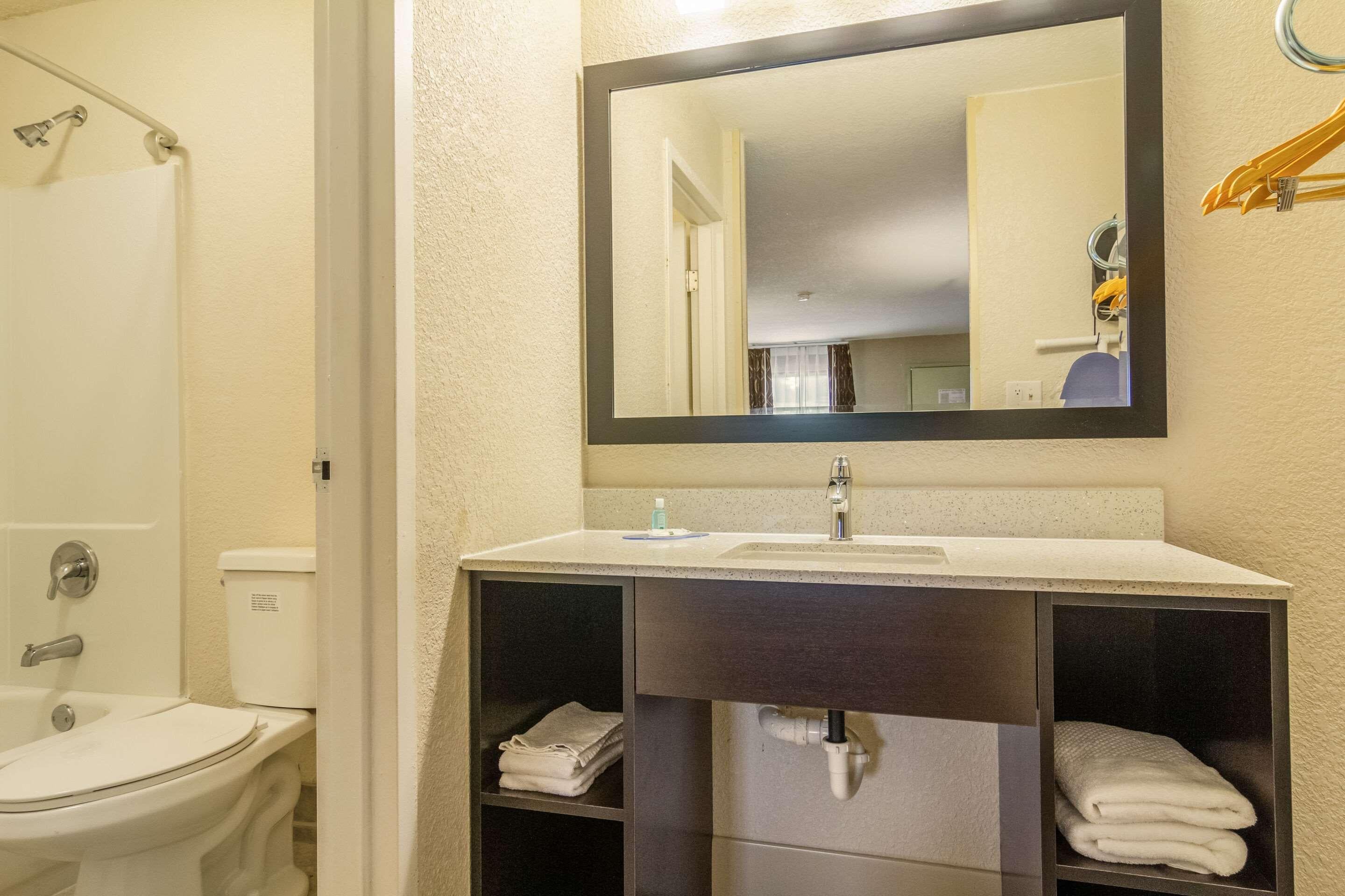 Suite Two Queen Beds