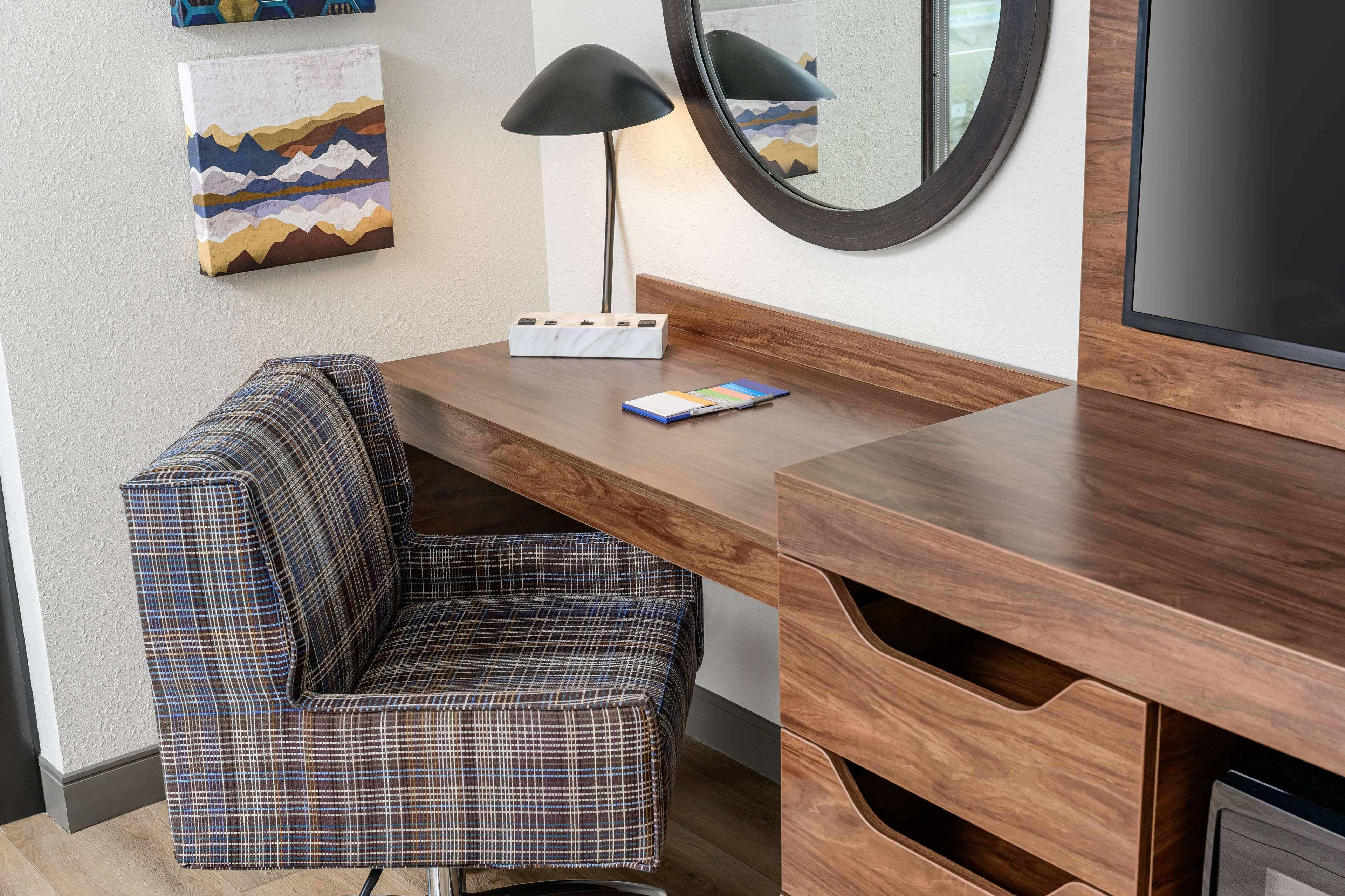 Twin Accessible-two Queen Beds