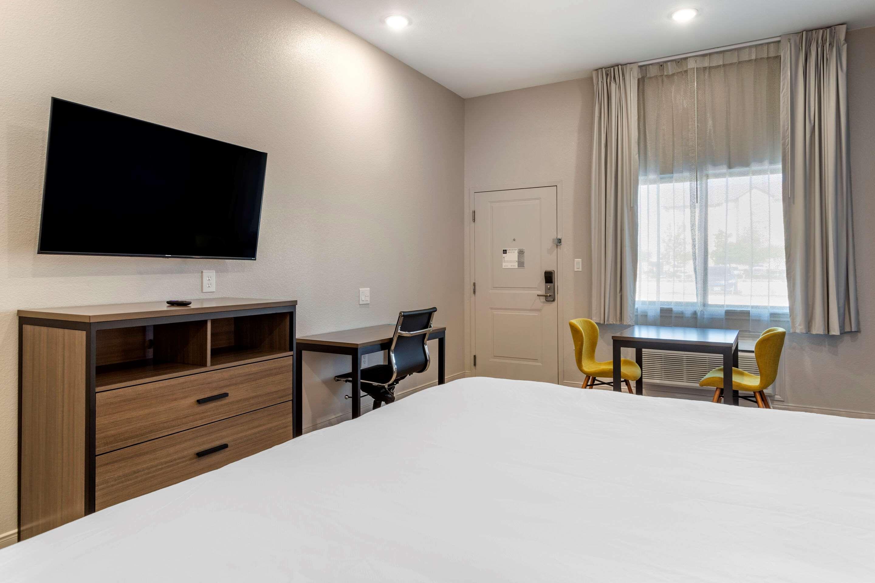 Double Accessible King Size Bed