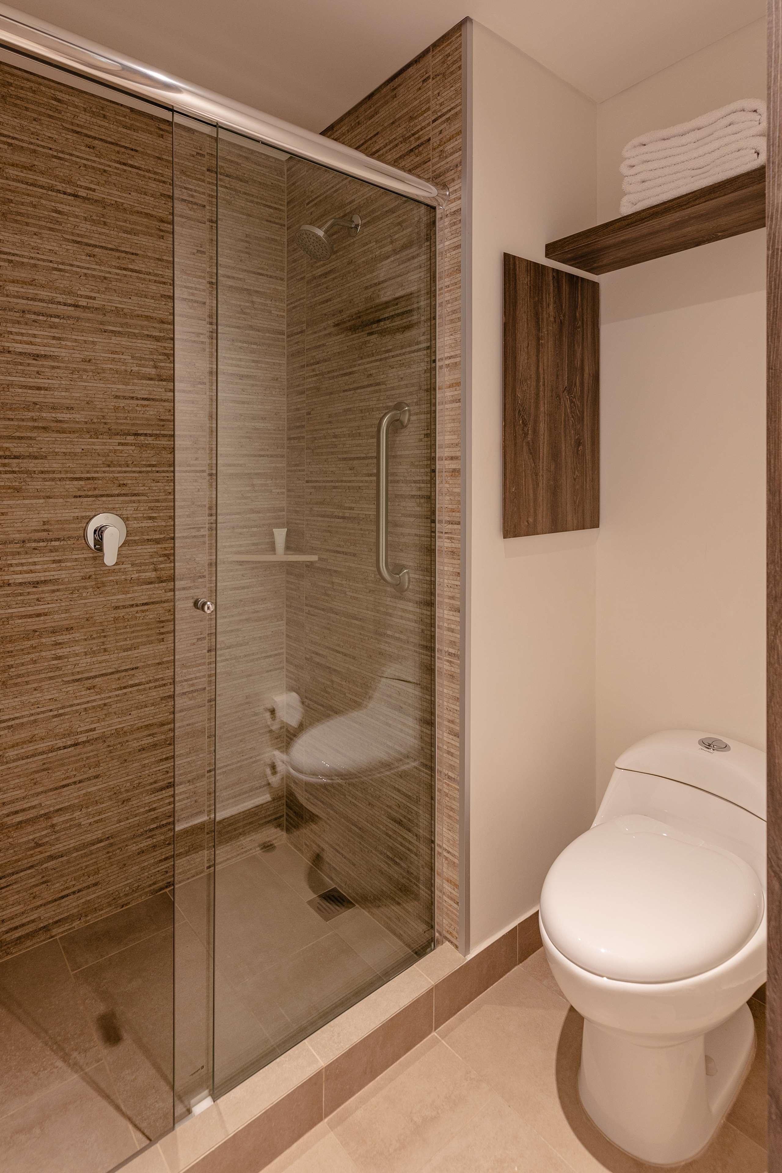 Double Queen Bed Non Smoking