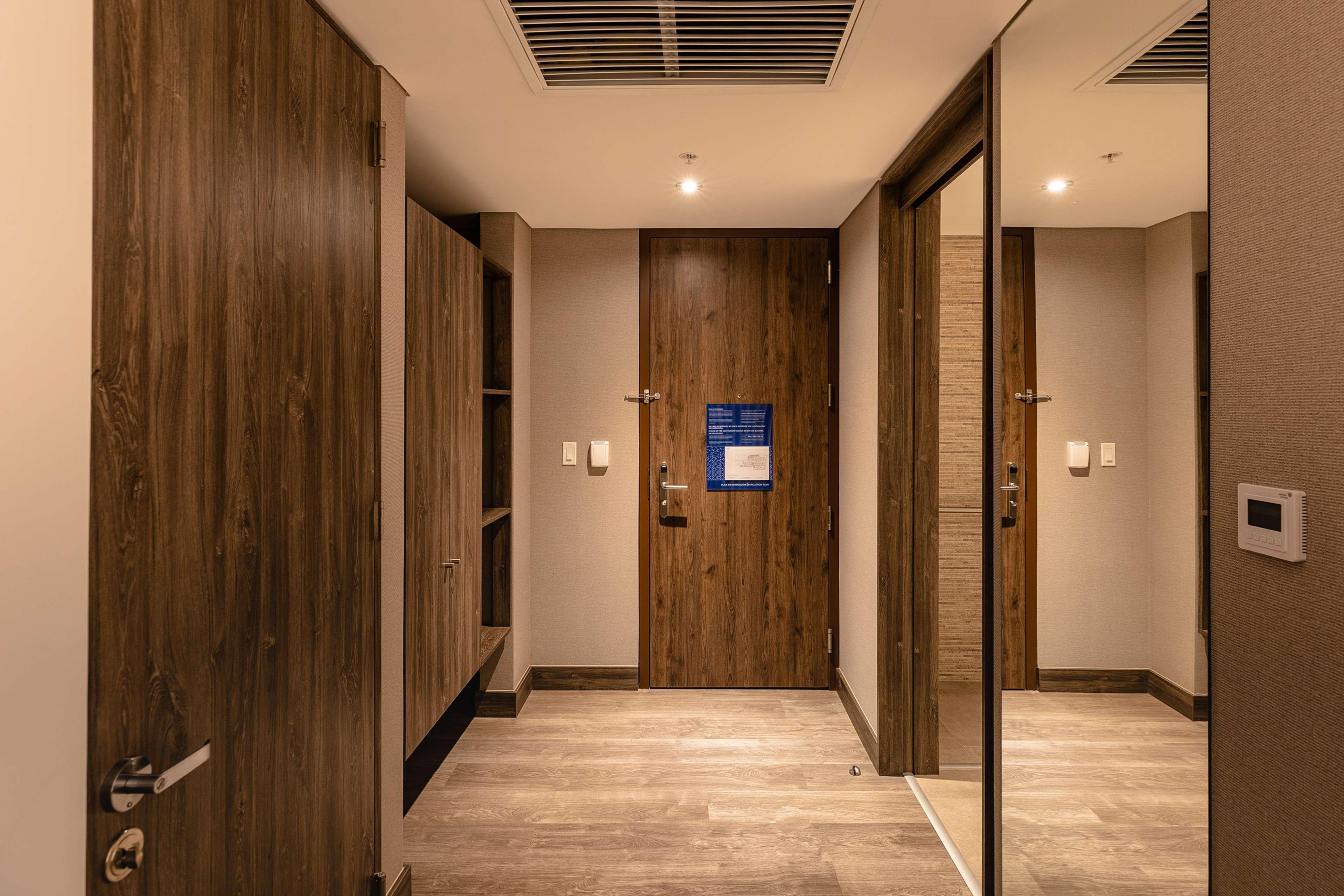 Double Accessible-queen Size Bed